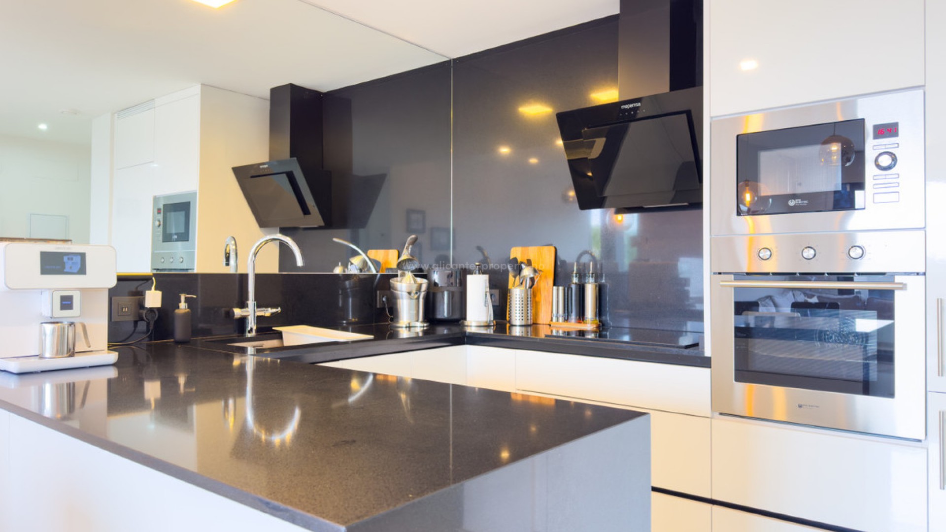 Apartment / flat in Los Altos