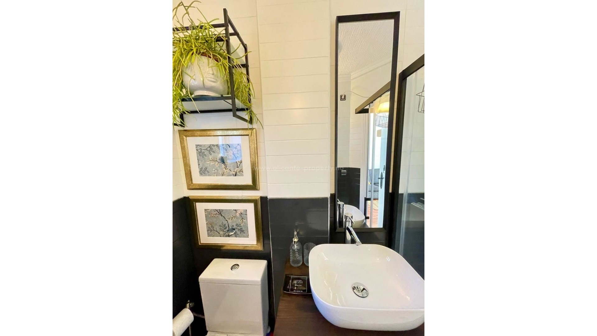 Apartment / flat in Los Altos