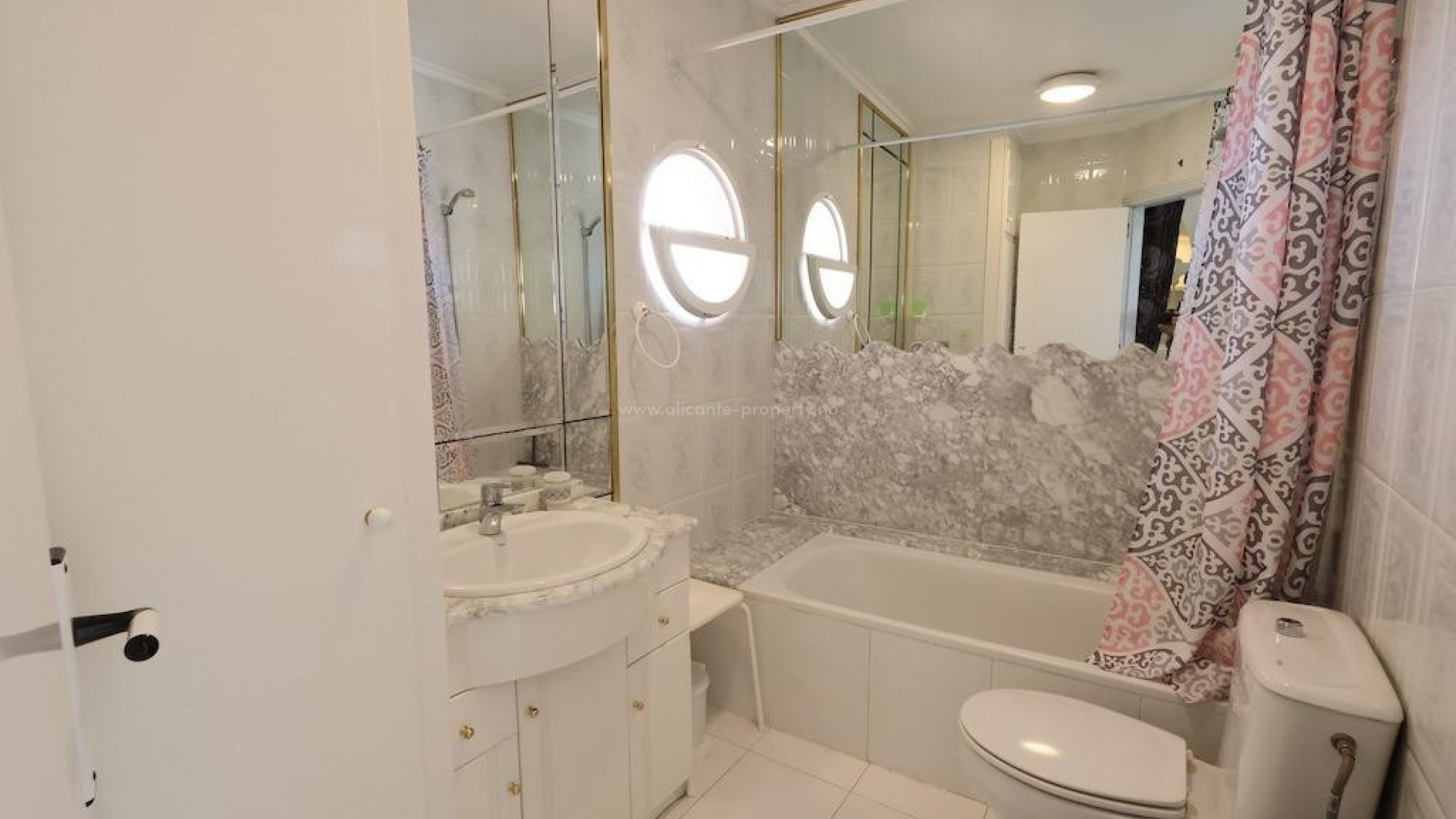 Apartment / flat in Los Altos