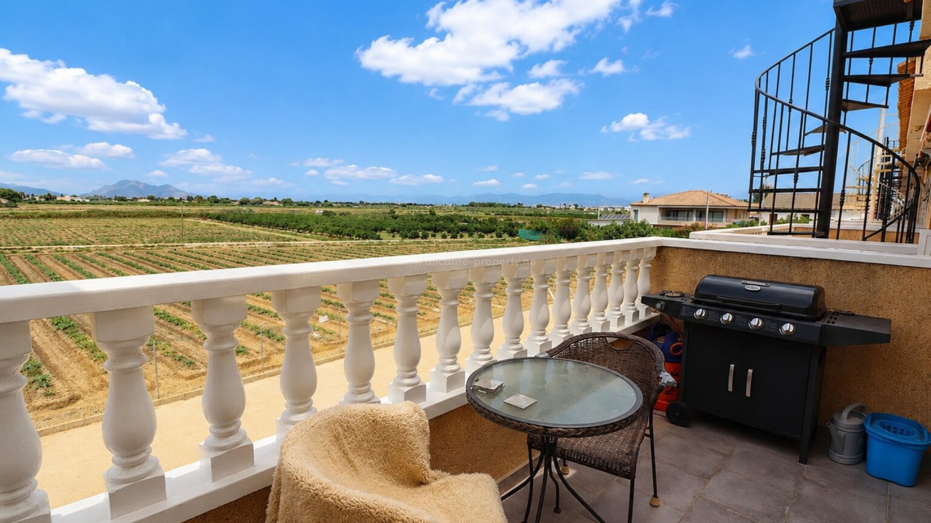 Apartment / flat in Los Palacios