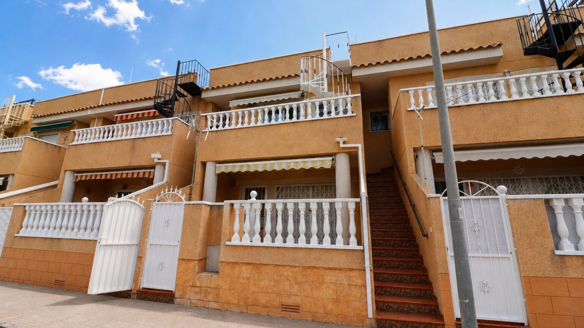 Apartment / flat in Los Palacios