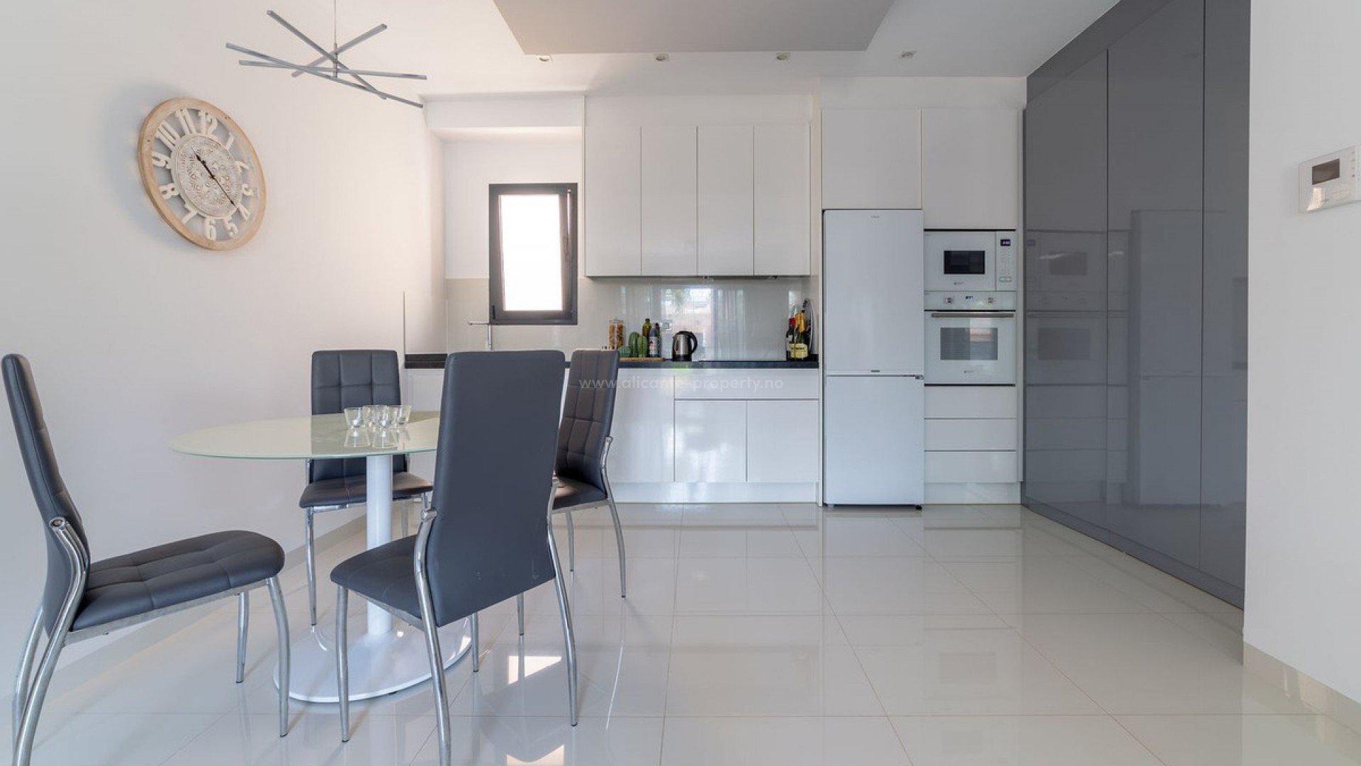 Apartment / flat in Mil Palmeras