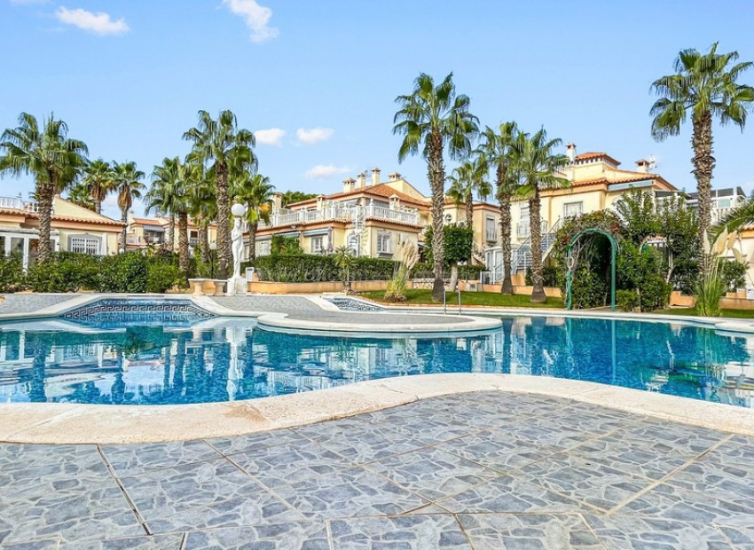 Apartment / flat in Orihuela Costa