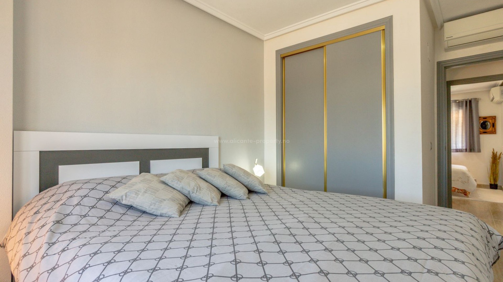 Apartment / flat in PAU 26