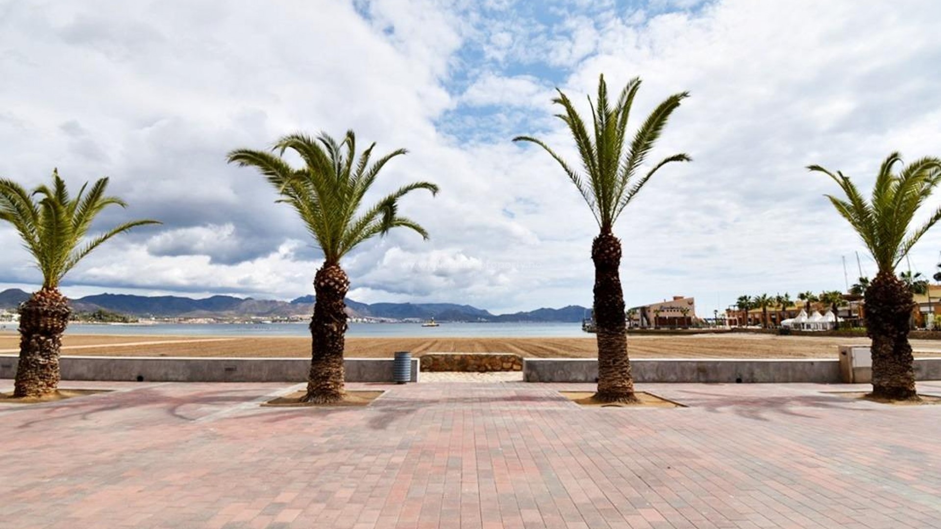 Apartment / flat in Playa del Puerto