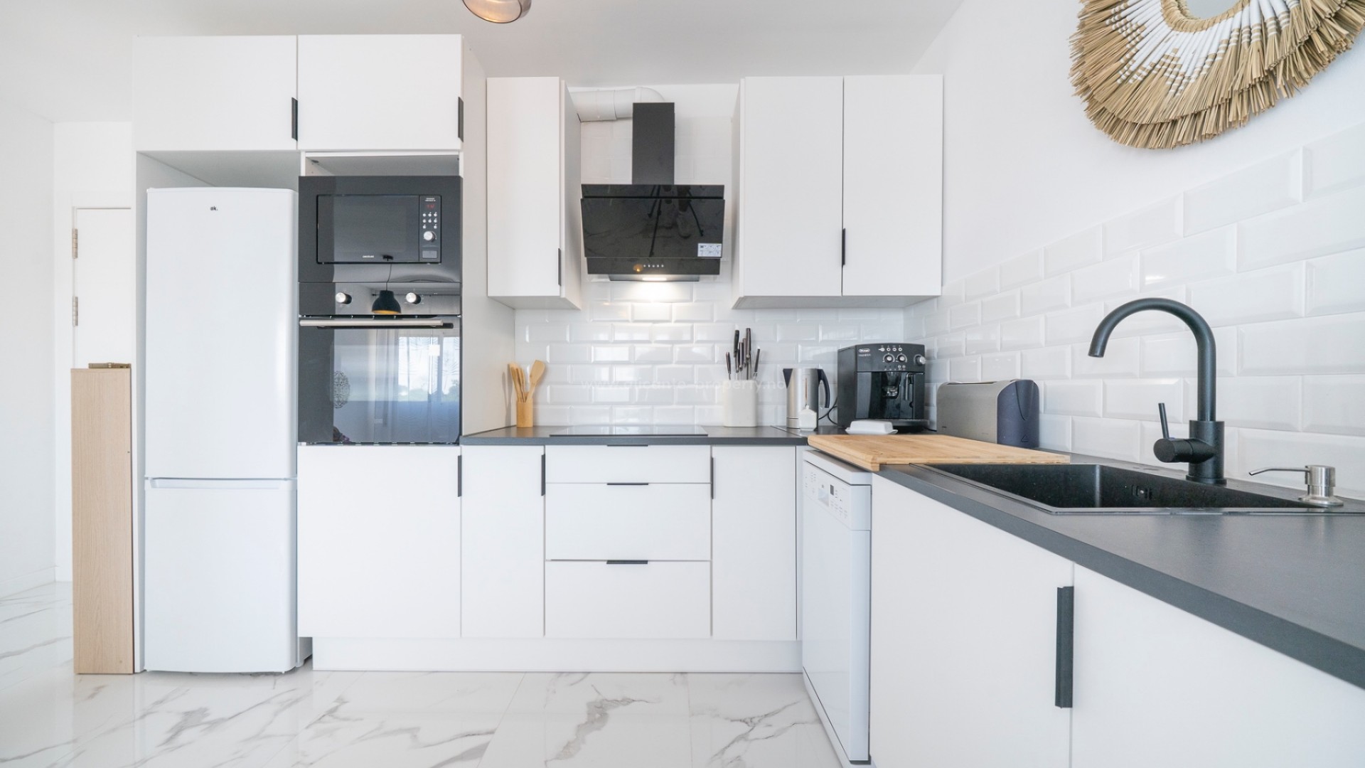 Apartment / flat in Punta Prima