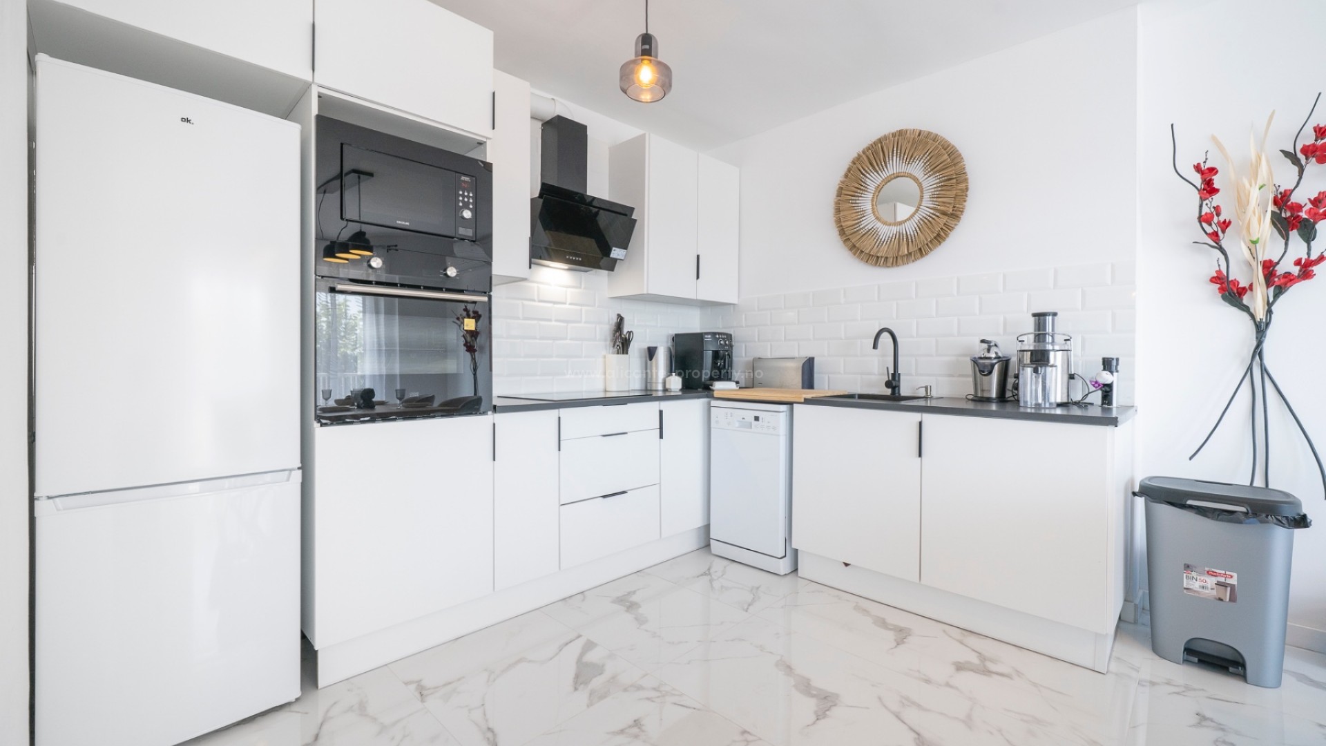 Apartment / flat in Punta Prima