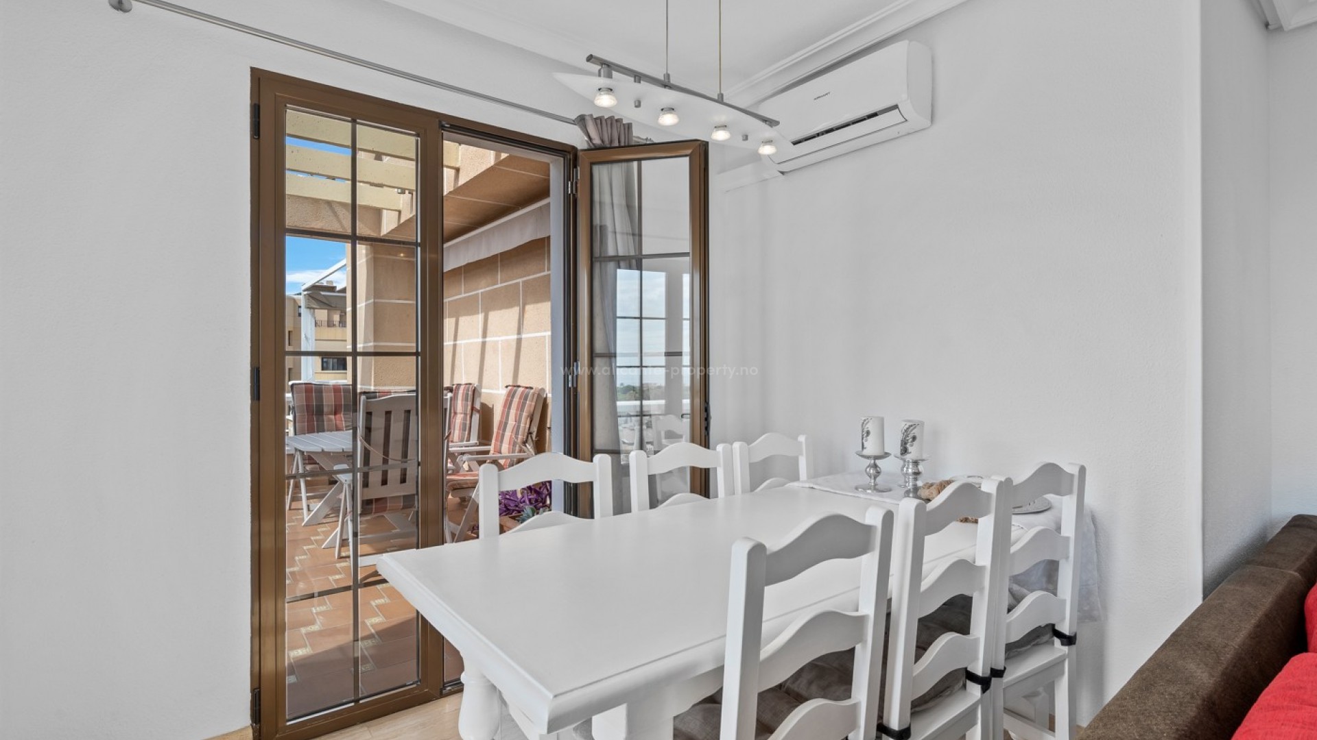 Apartment / flat in Punta Prima