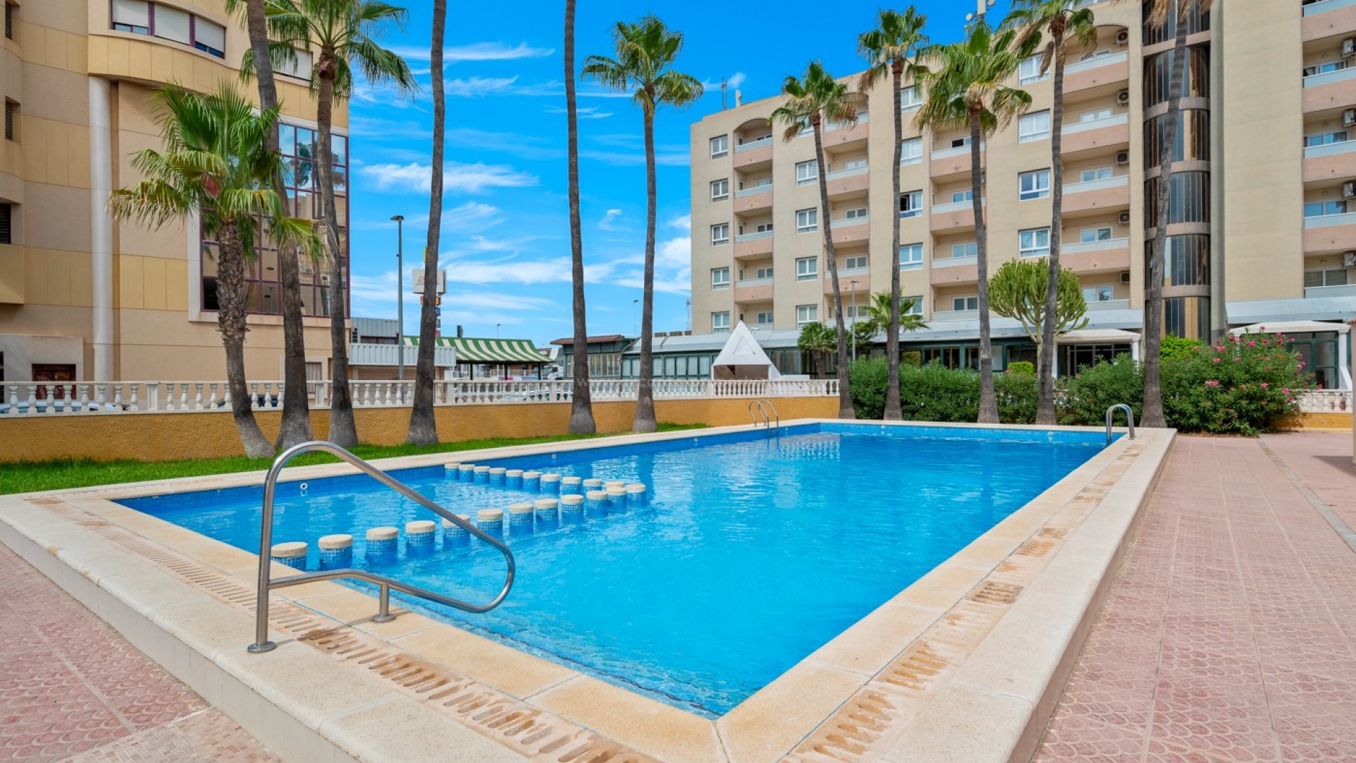 Apartment / flat in Punta Prima