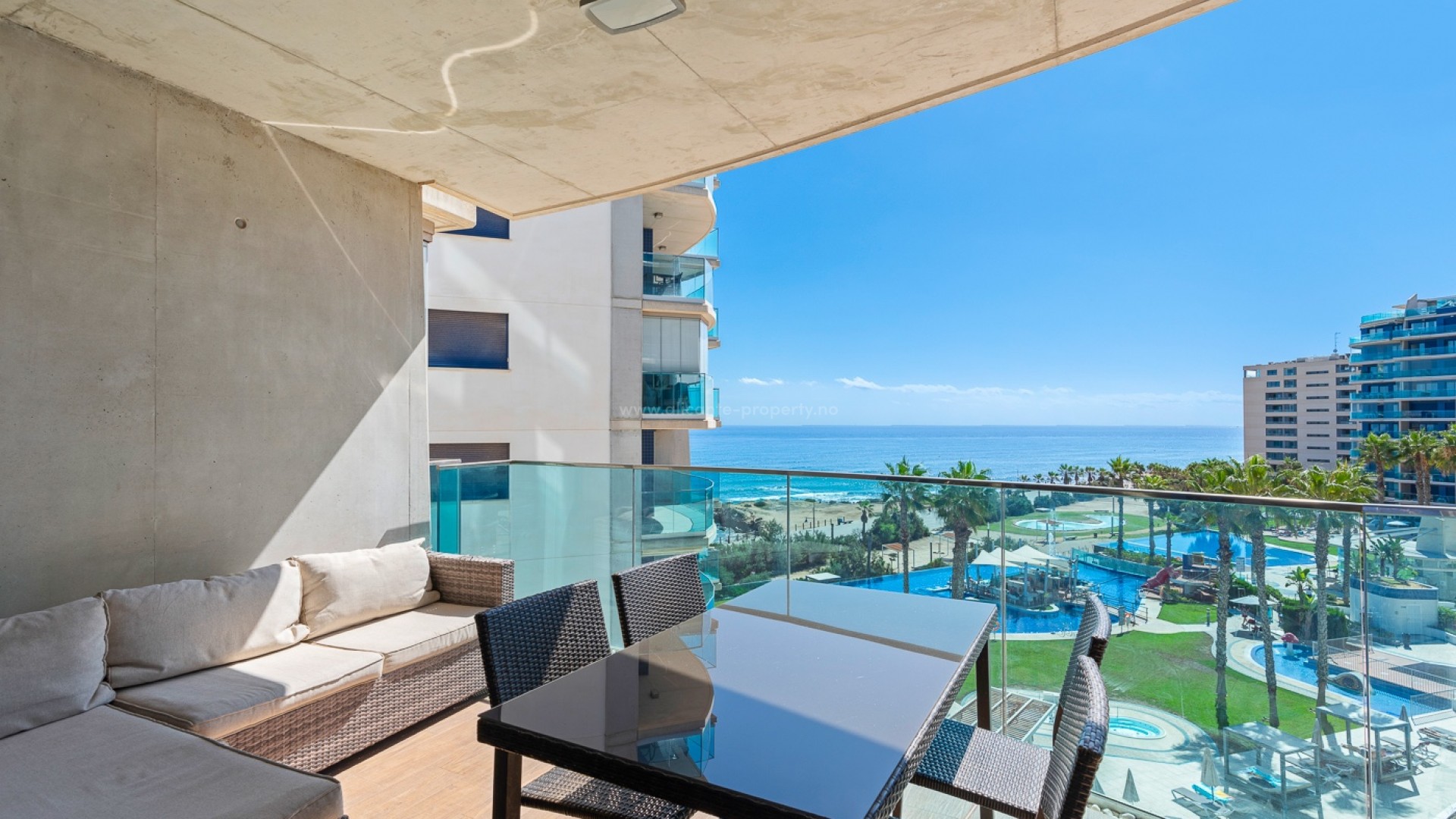 Apartment / flat in Punta Prima