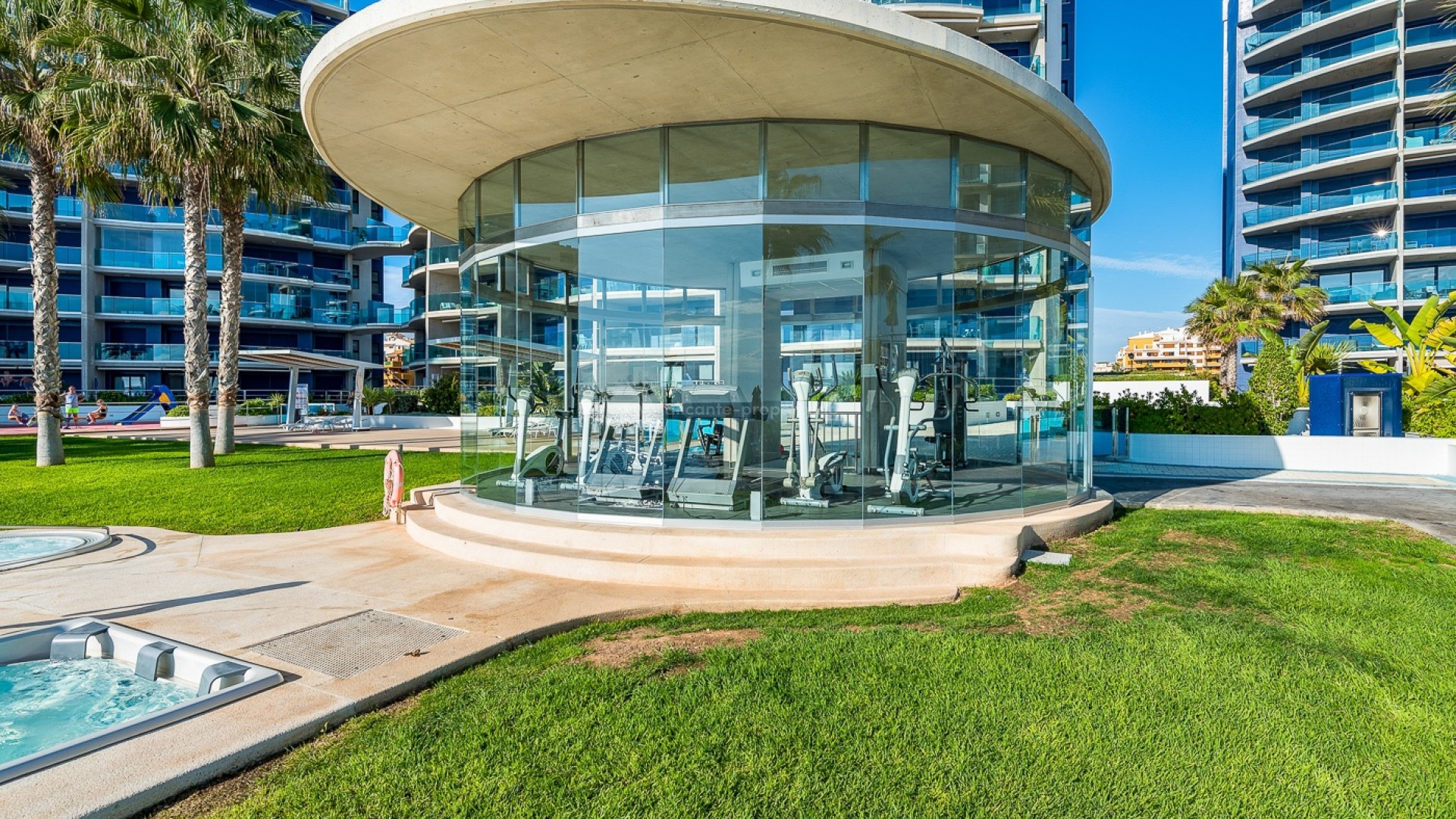 Apartment / flat in Punta Prima