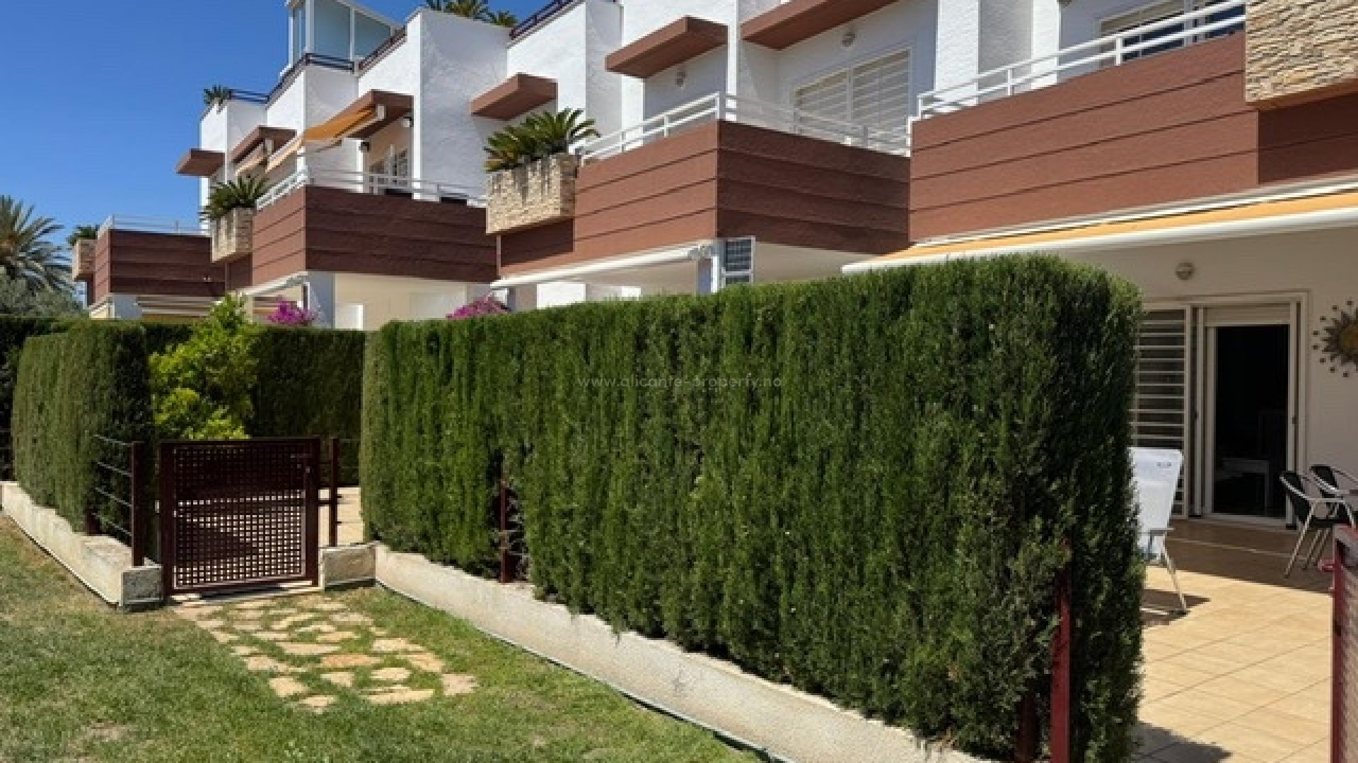 Apartment / flat in Punta Prima