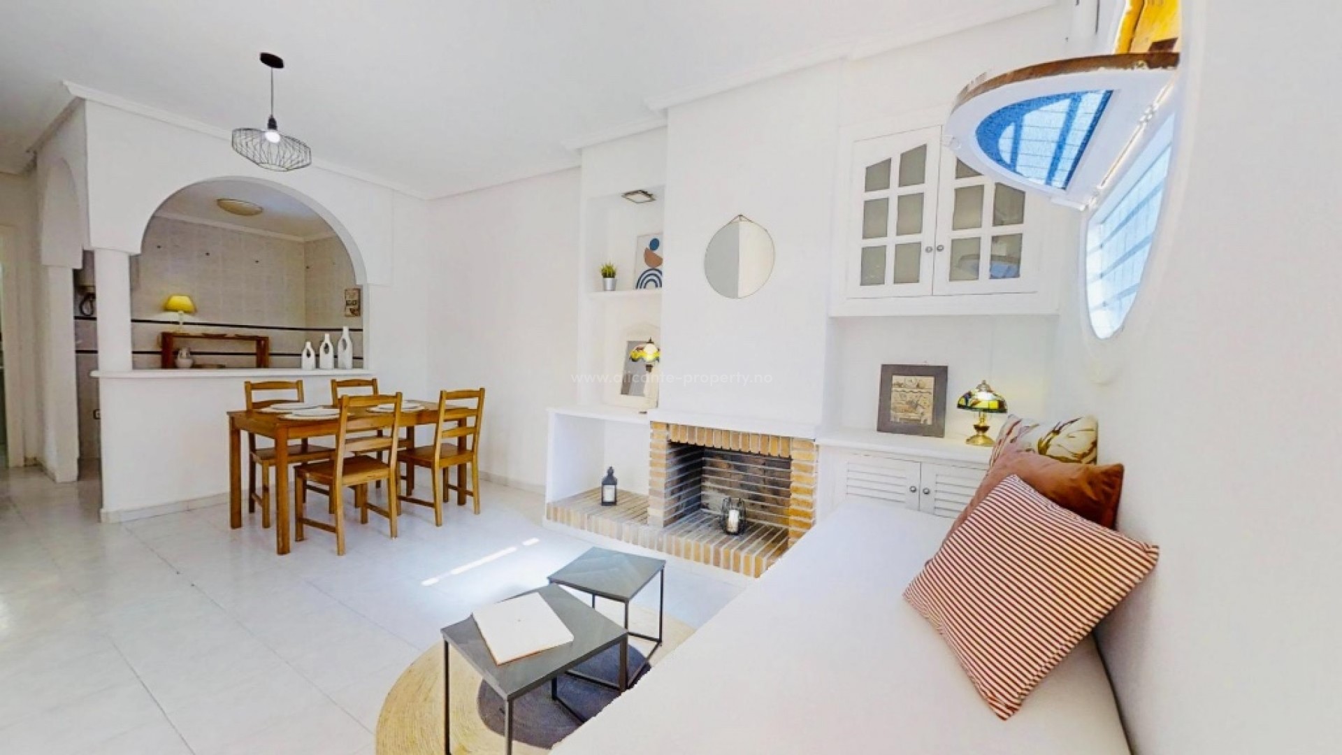 Apartment / flat in Punta Prima