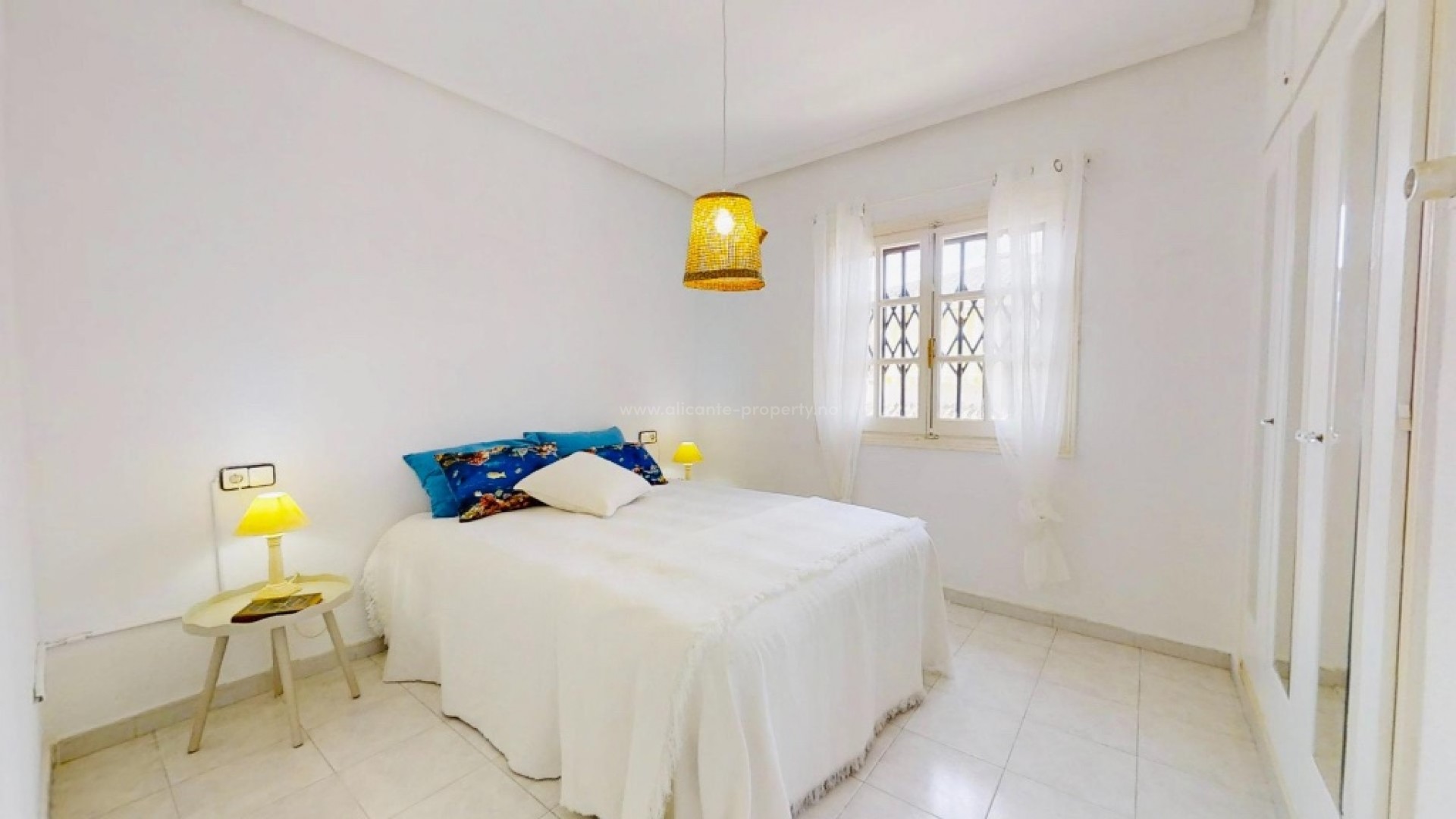 Apartment / flat in Punta Prima