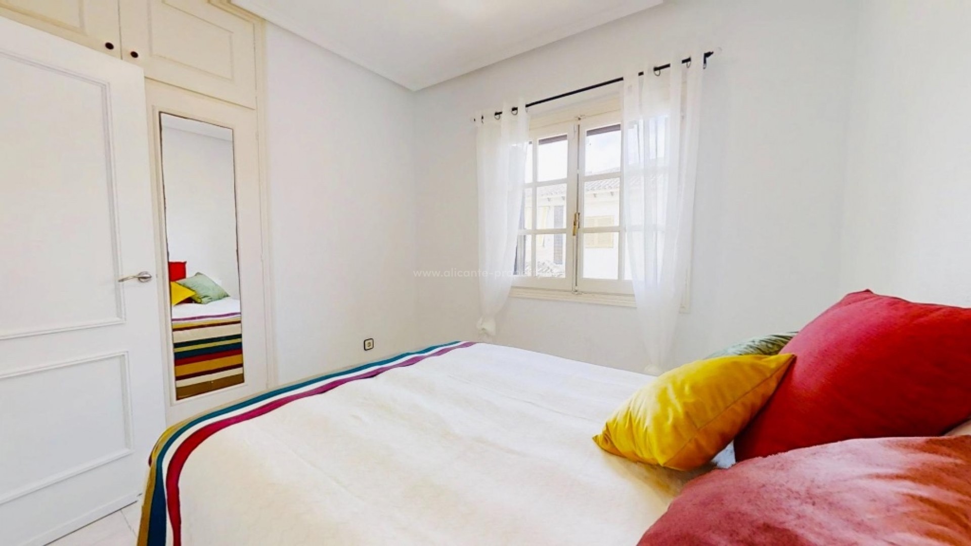 Apartment / flat in Punta Prima