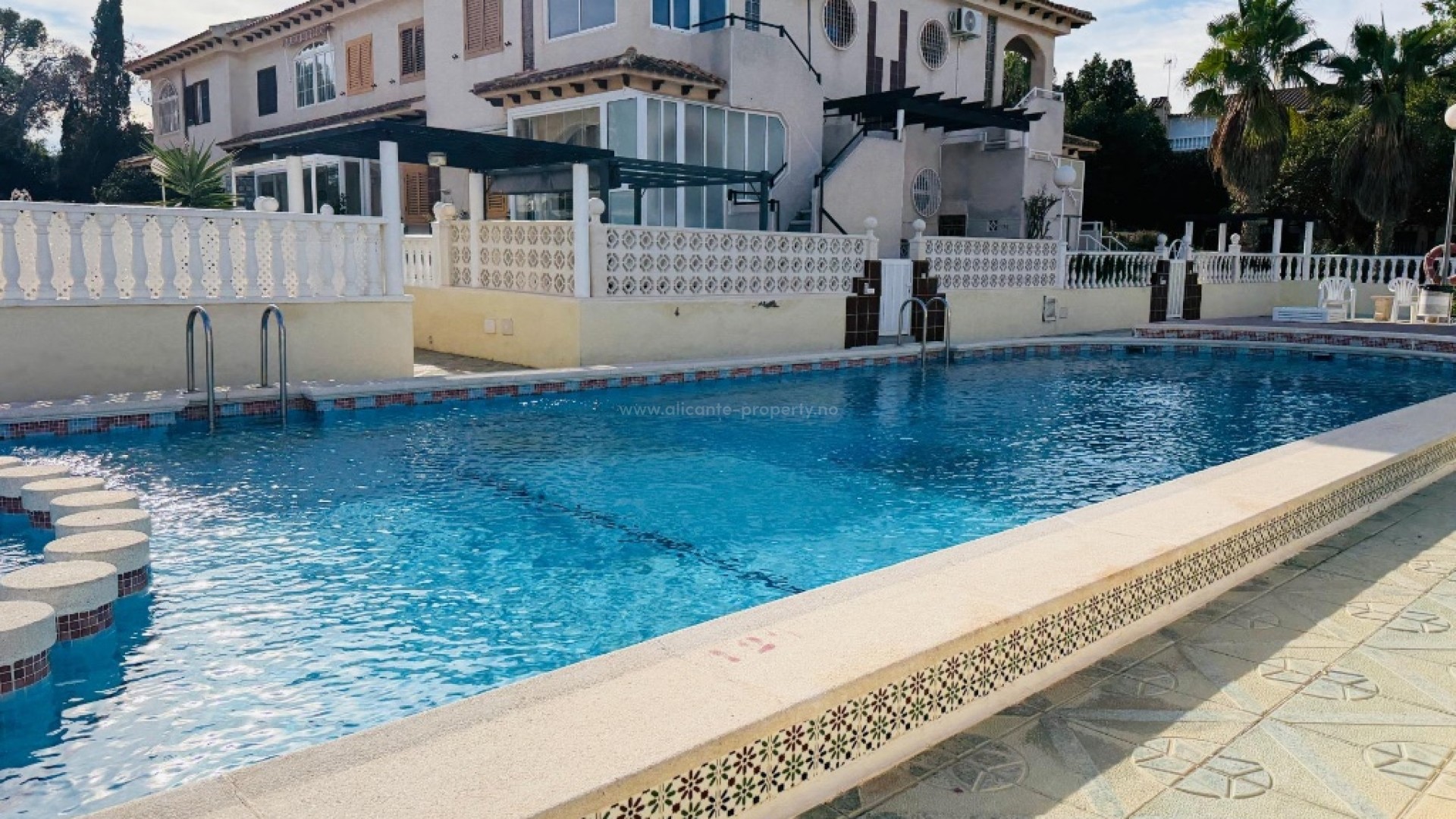 Apartment / flat in Punta Prima