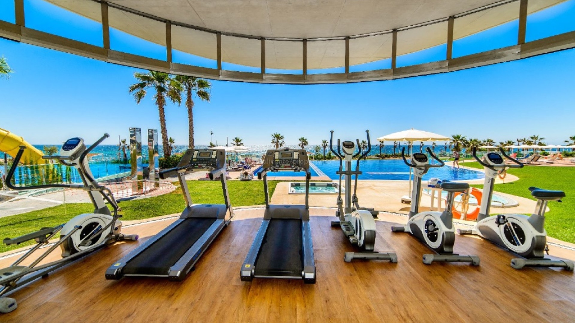 Apartment / flat in Punta Prima