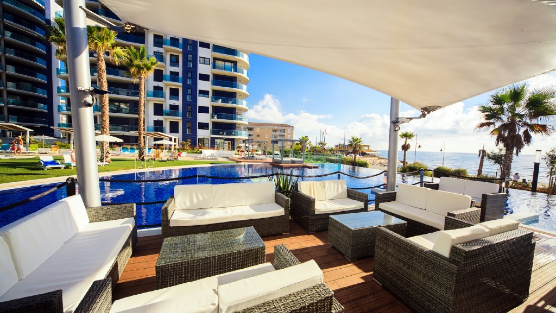 Apartment / flat in Punta Prima