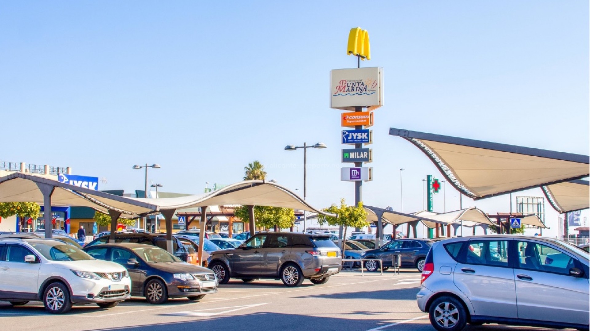 Apartment / flat in Punta Prima