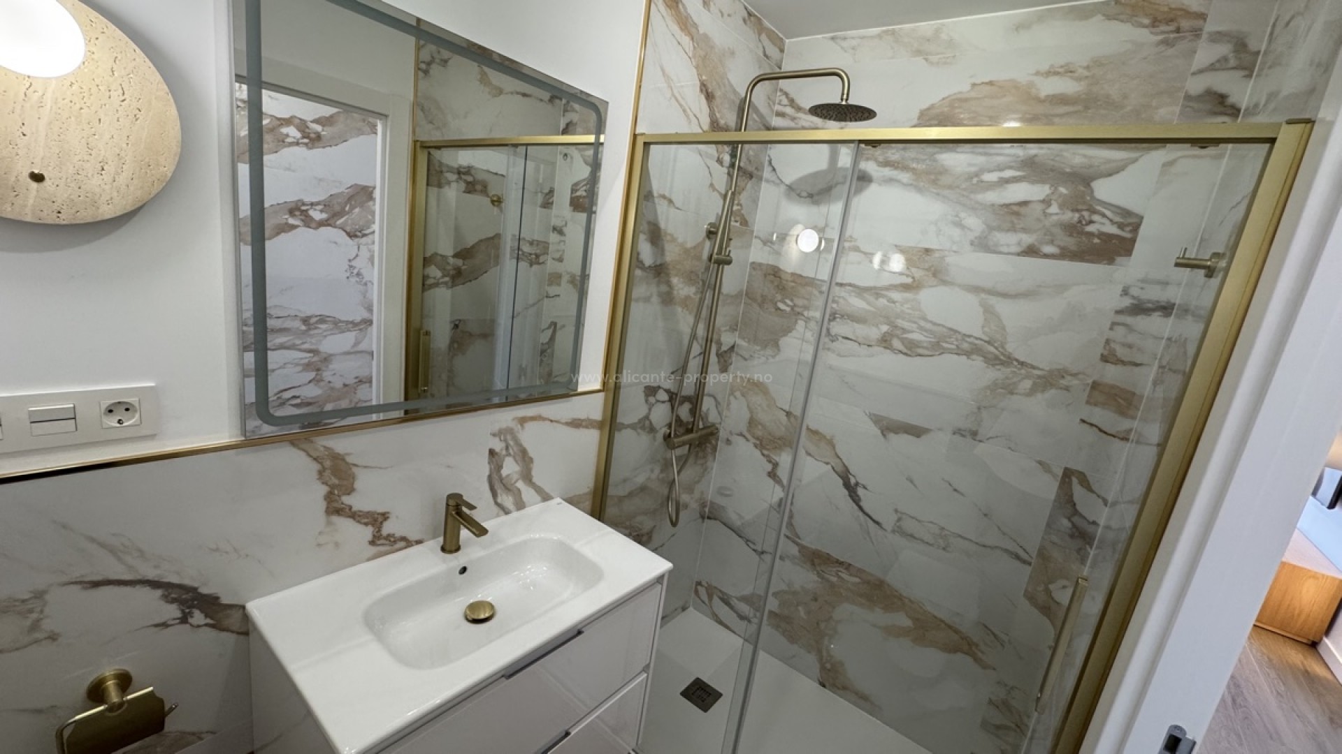 Apartment / flat in Punta Prima