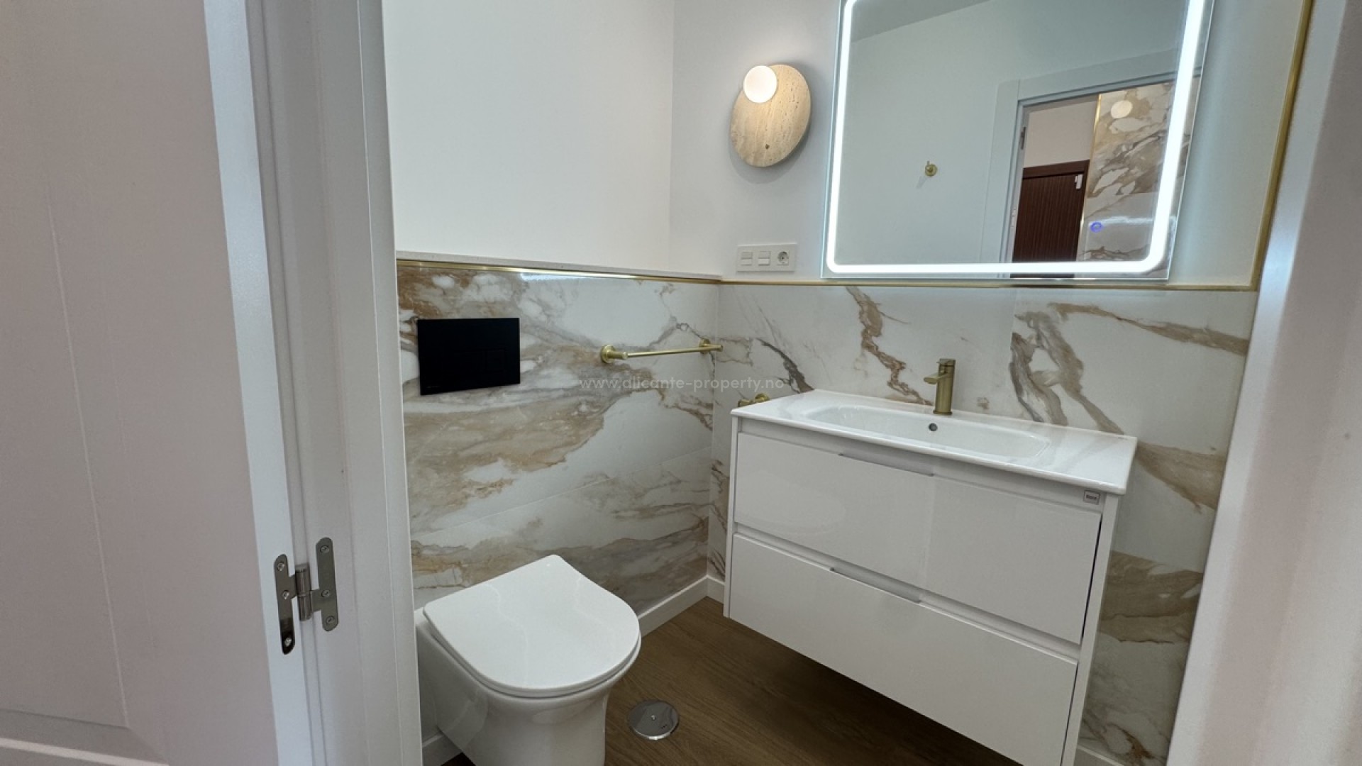 Apartment / flat in Punta Prima