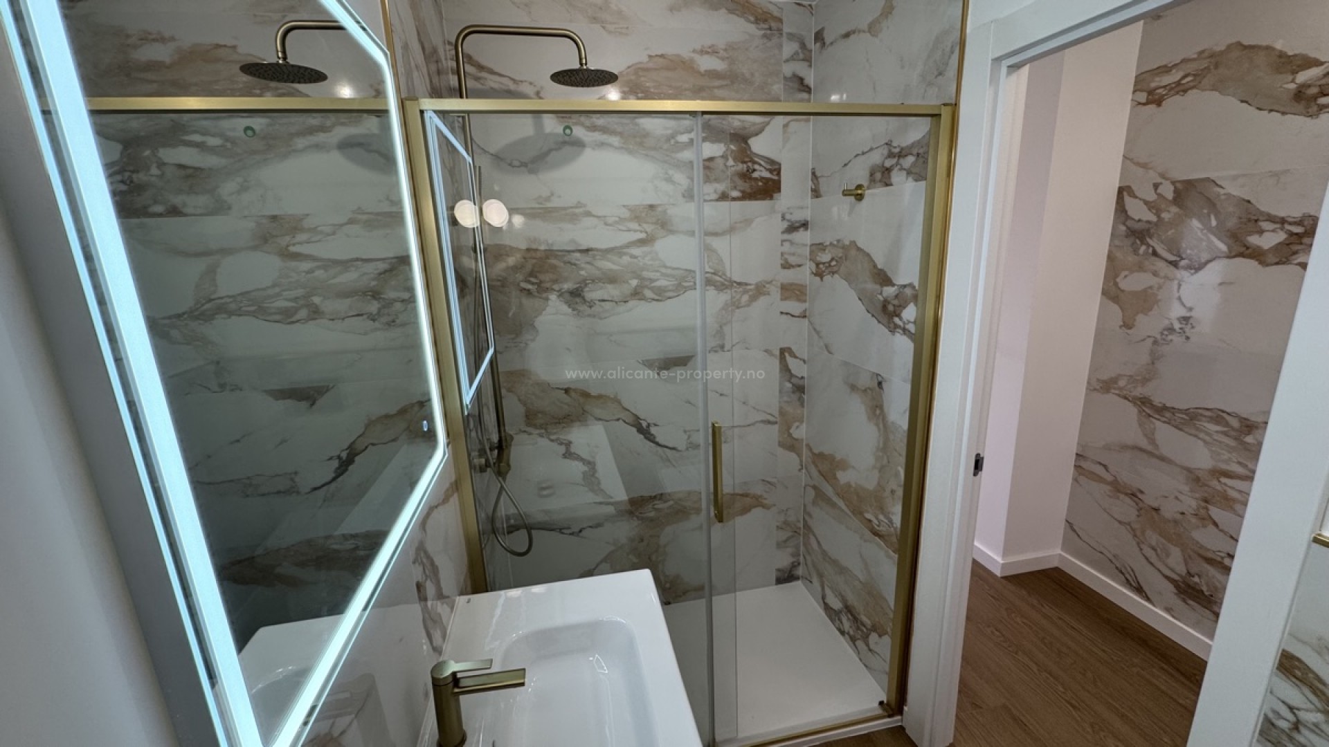 Apartment / flat in Punta Prima