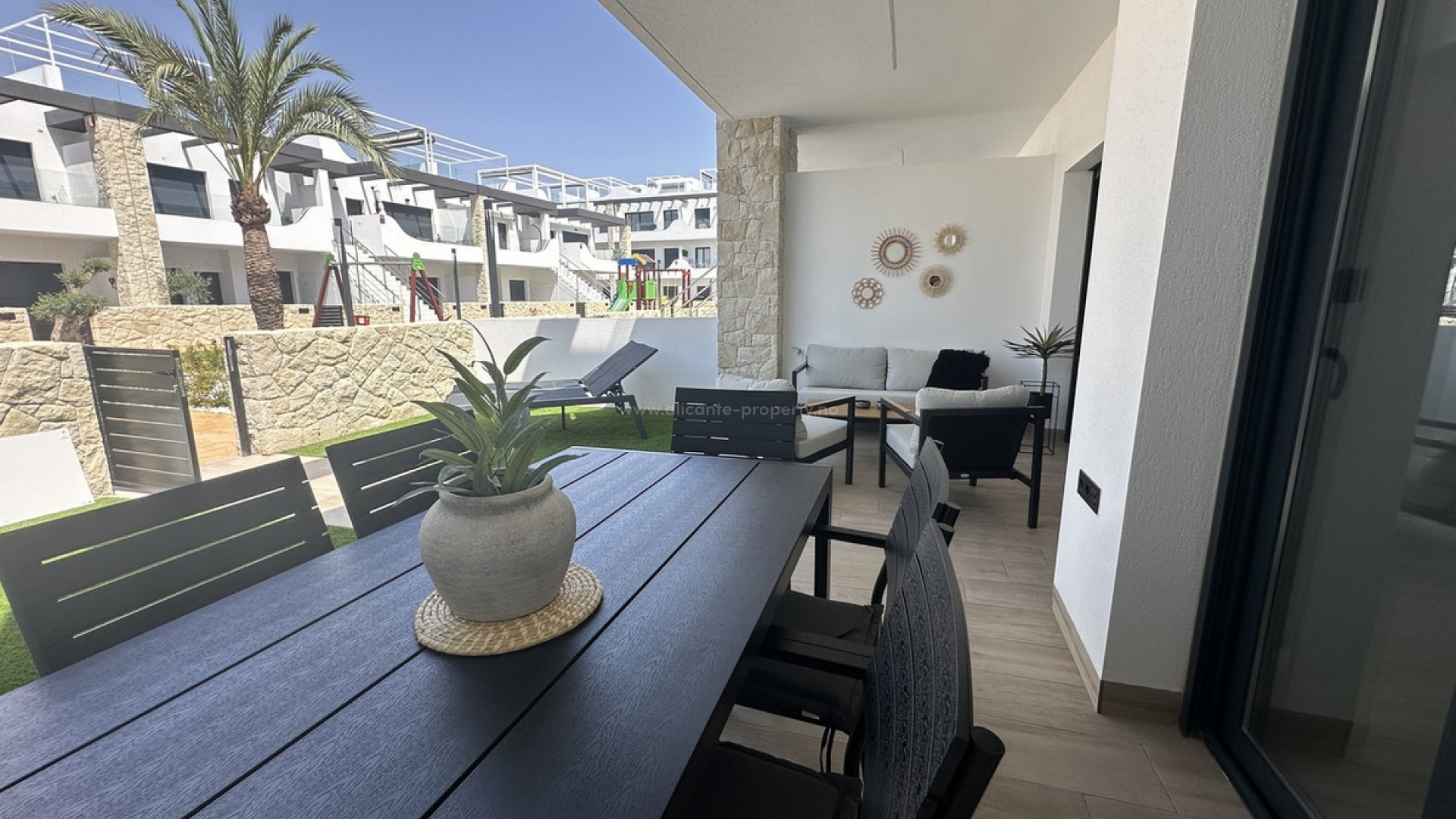 Apartment / flat in Punta Prima