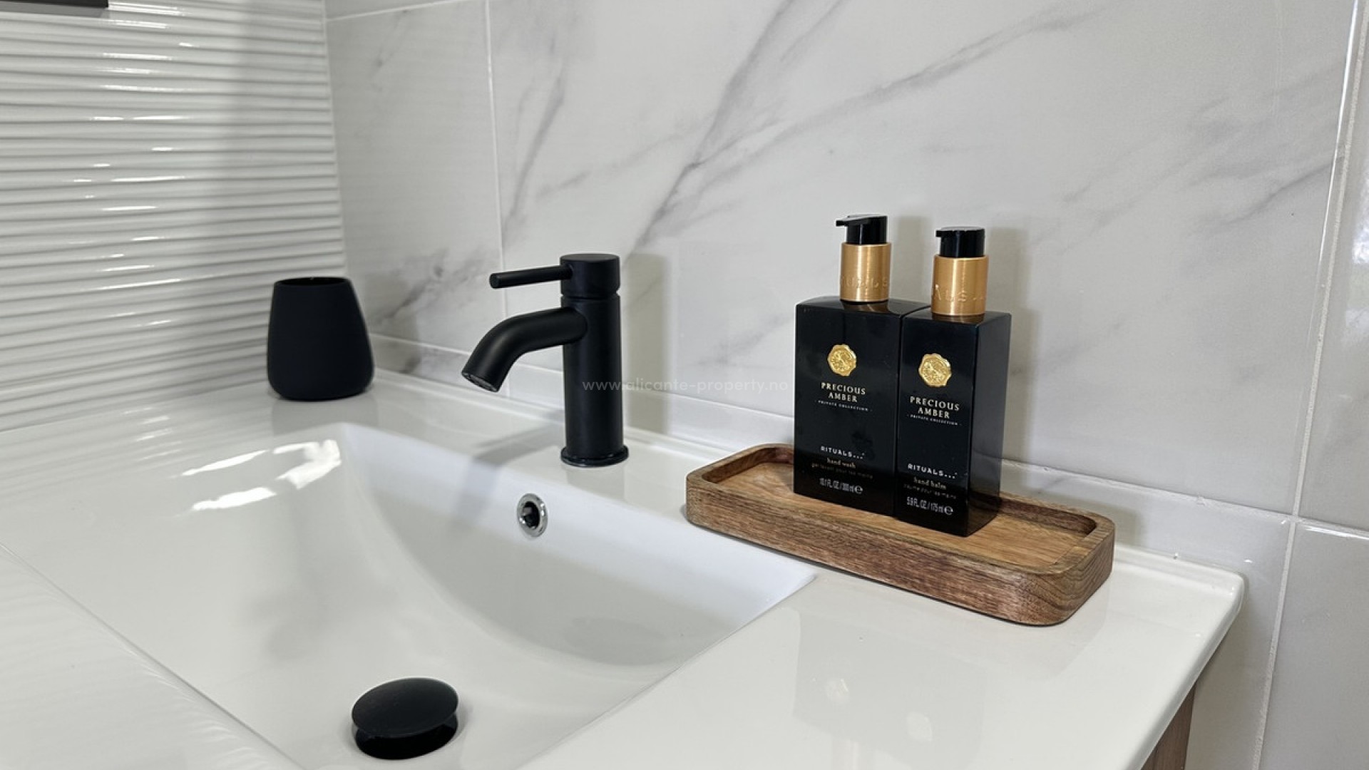 Apartment / flat in Punta Prima