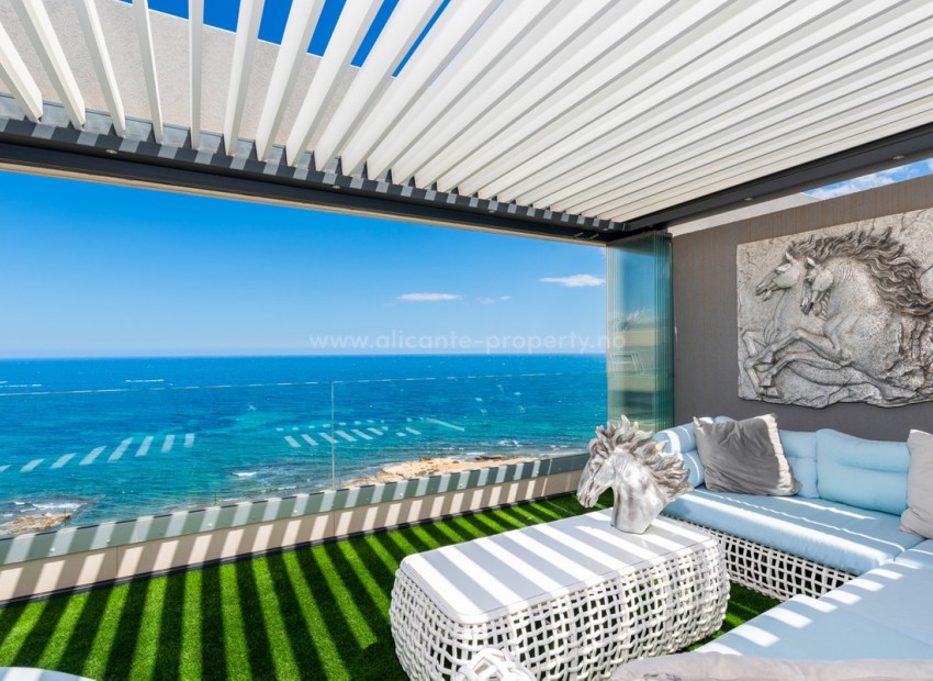 Apartment / flat in Punta Prima