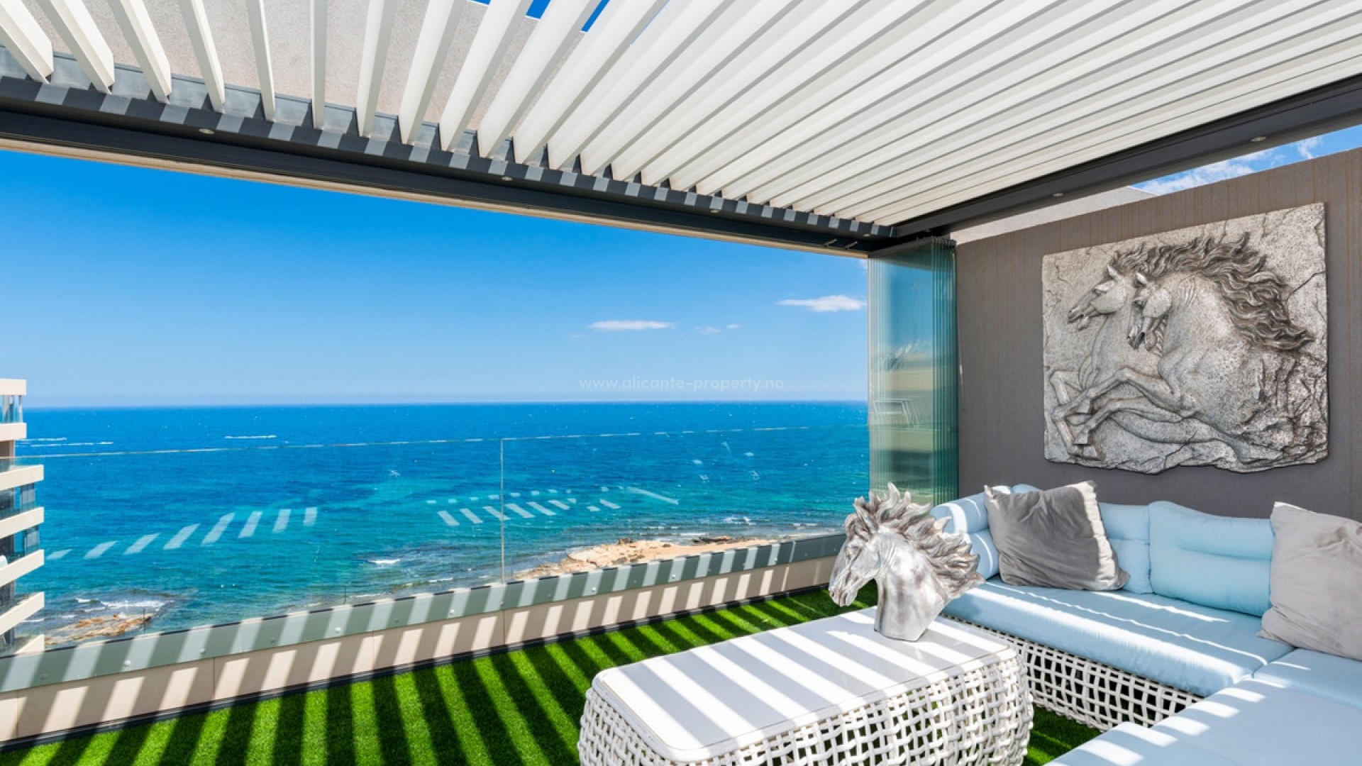 Apartment / flat in Punta Prima