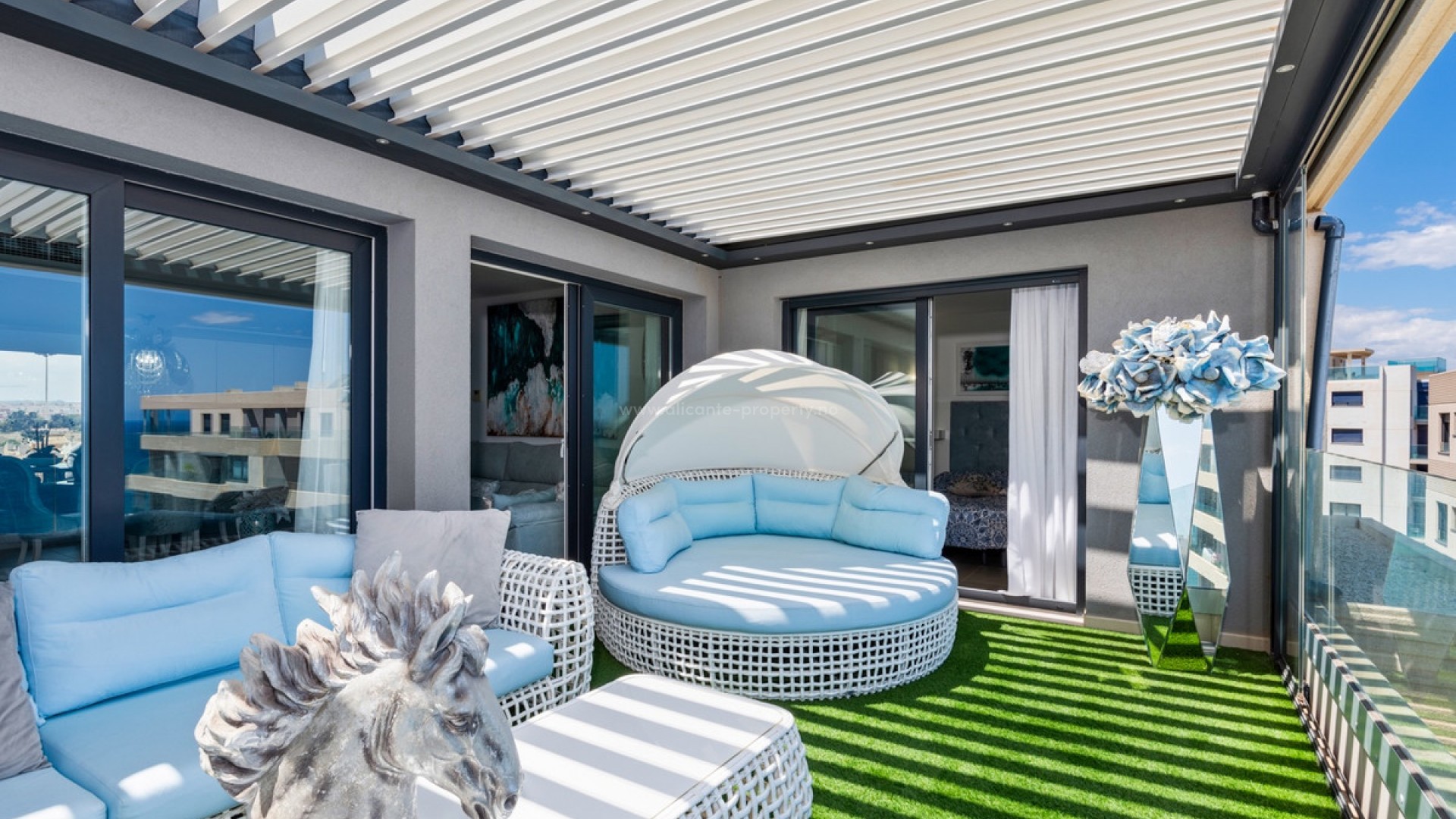 Apartment / flat in Punta Prima