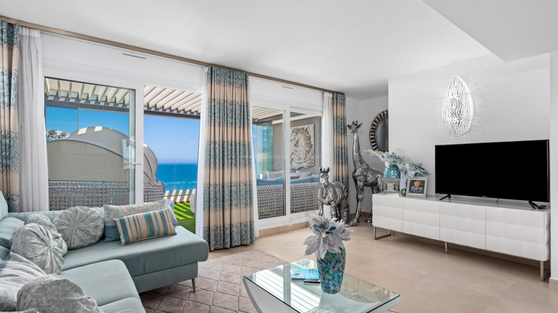 Apartment / flat in Punta Prima