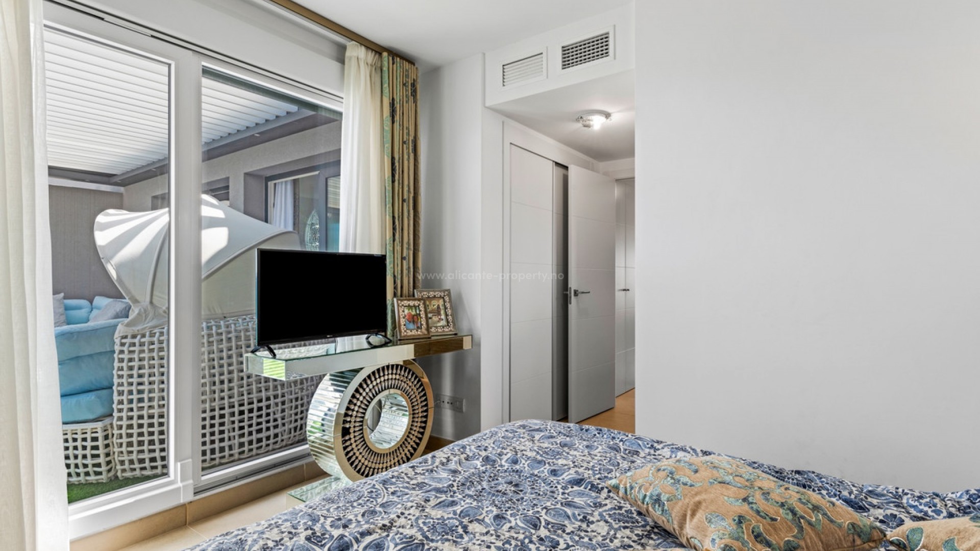 Apartment / flat in Punta Prima