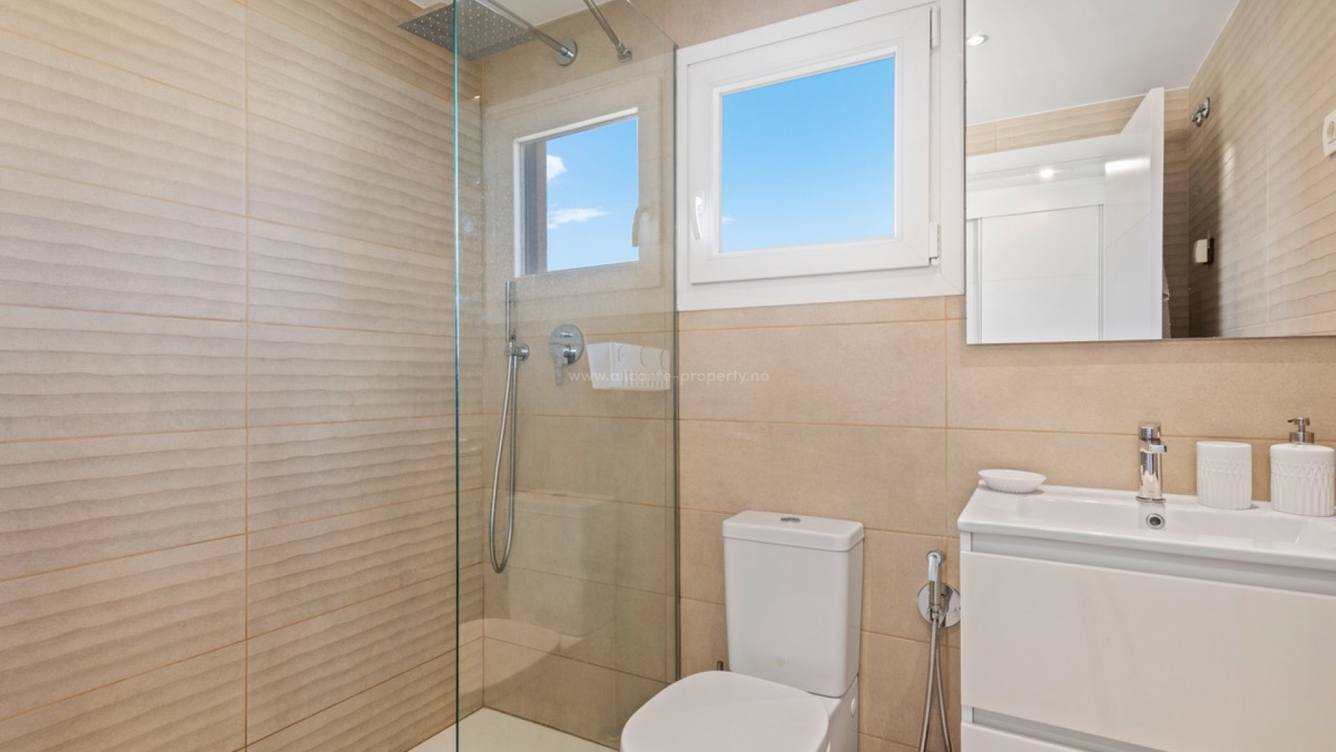 Apartment / flat in Punta Prima