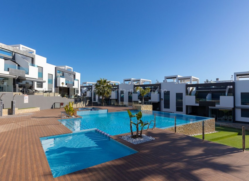 Apartment / flat in Punta Prima