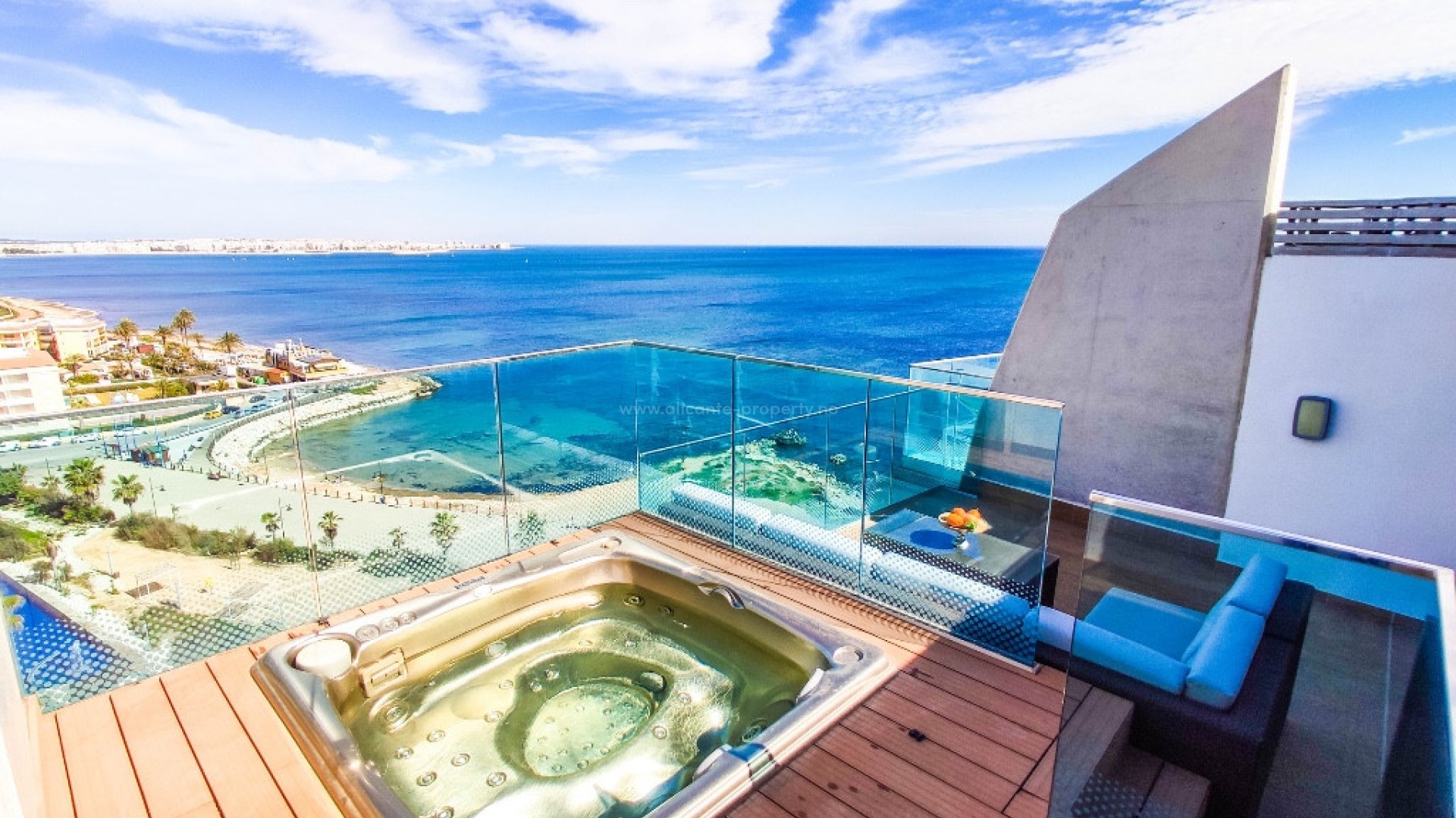 Apartment / flat in Punta Prima