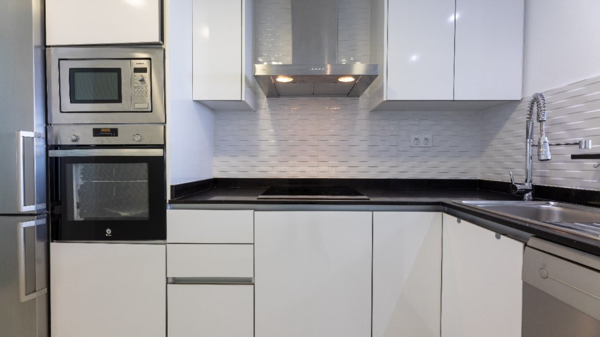 Apartment / flat in Punta Prima