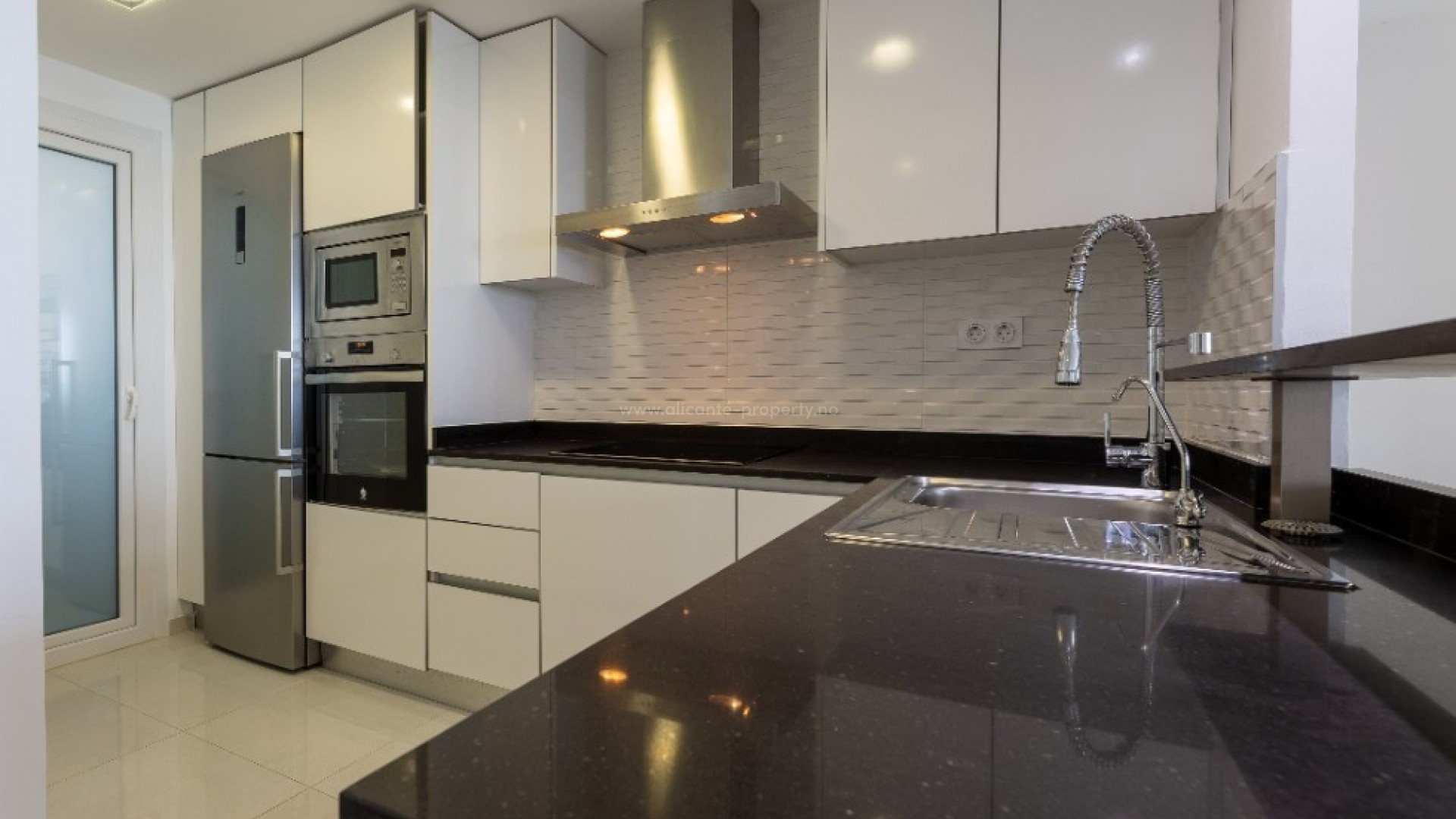 Apartment / flat in Punta Prima