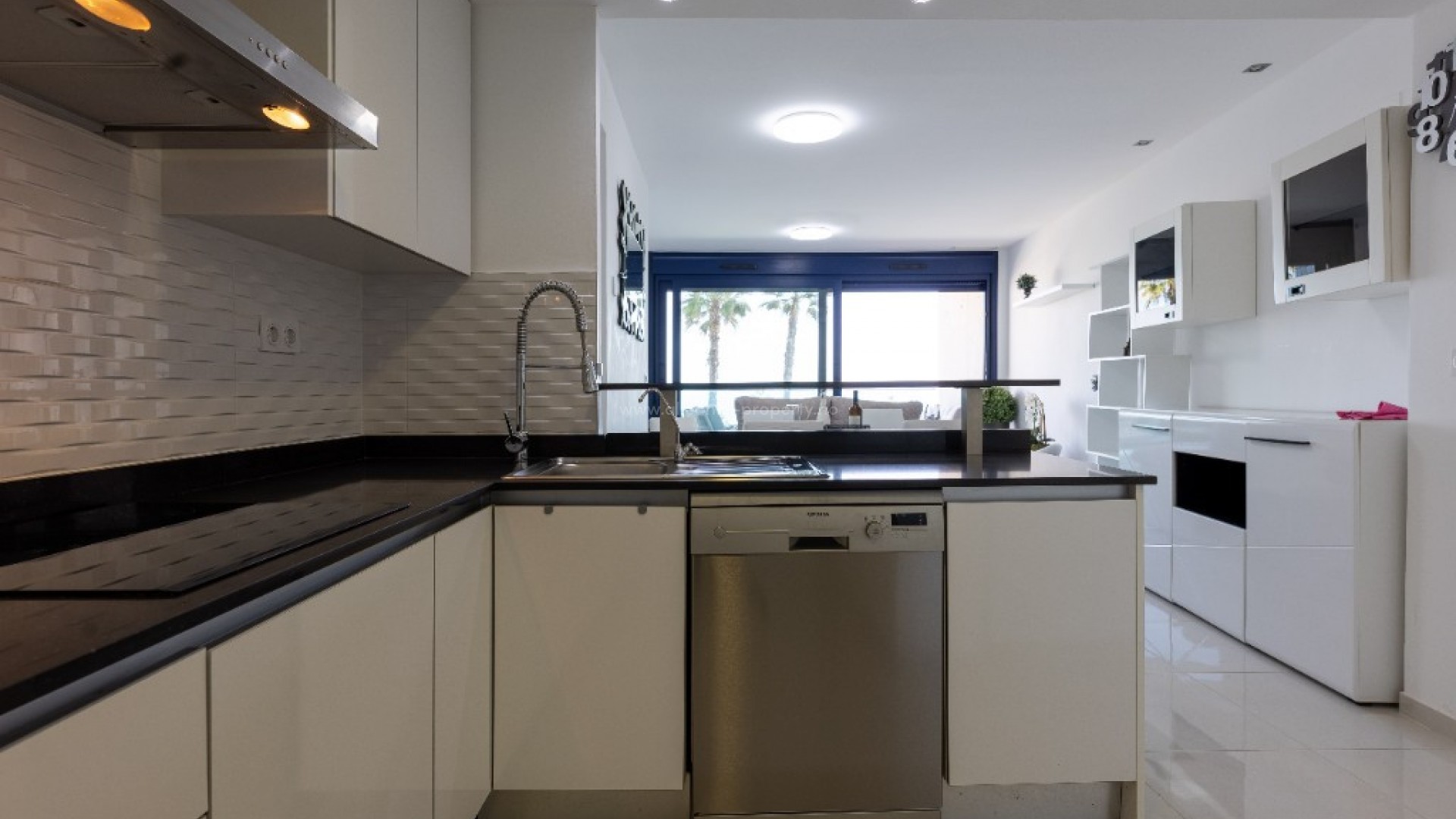 Apartment / flat in Punta Prima