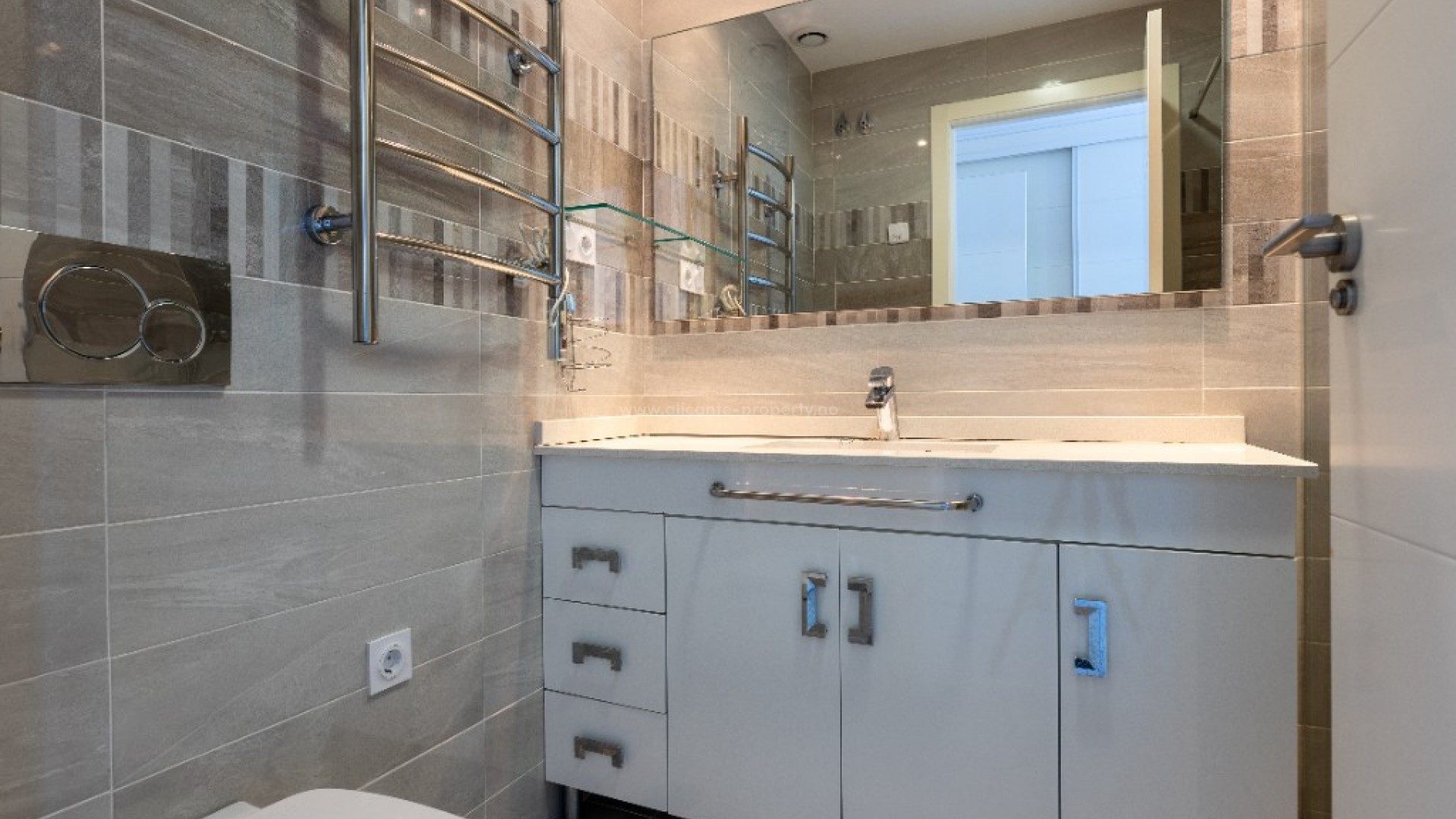 Apartment / flat in Punta Prima