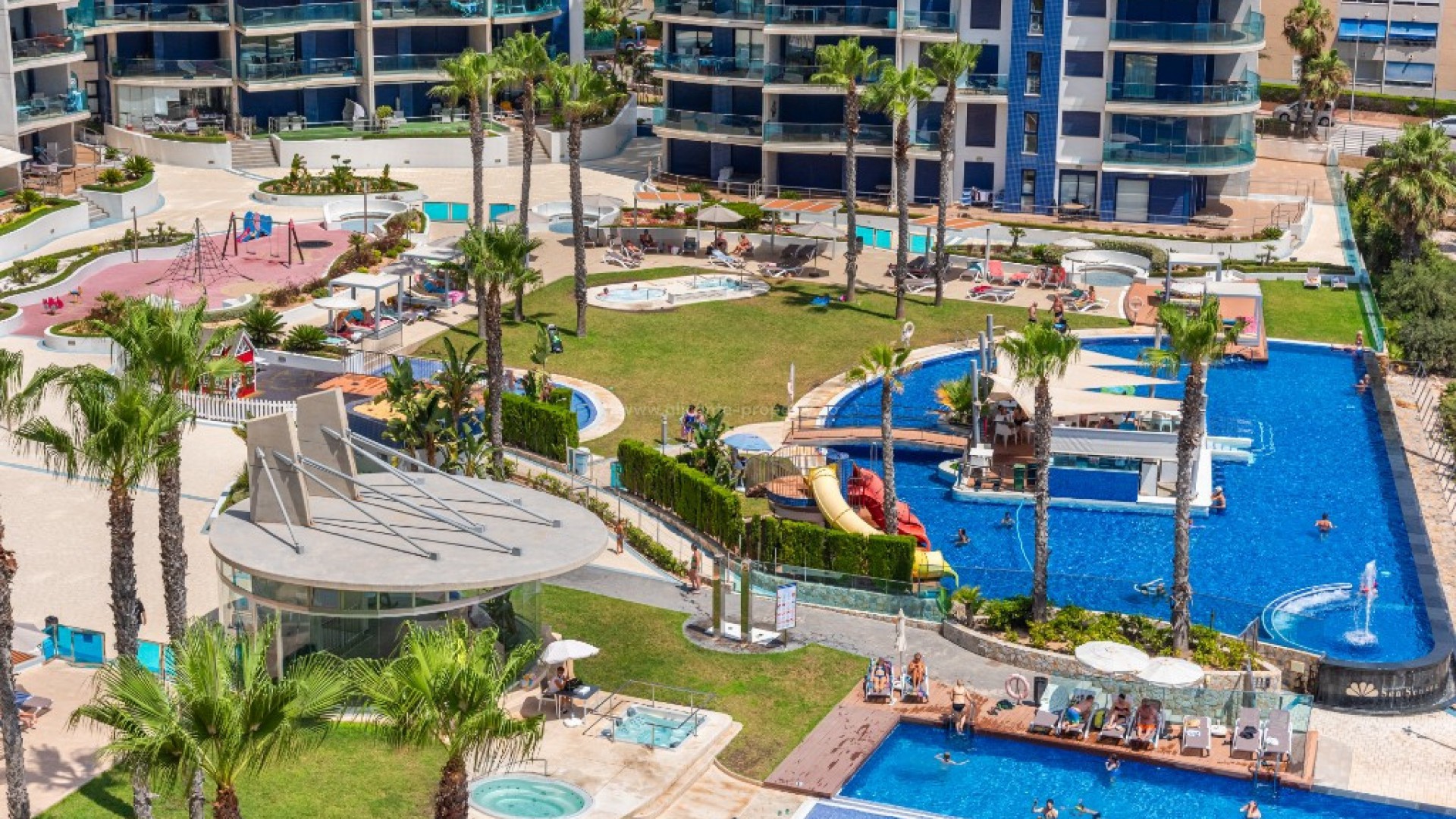 Apartment / flat in Punta Prima