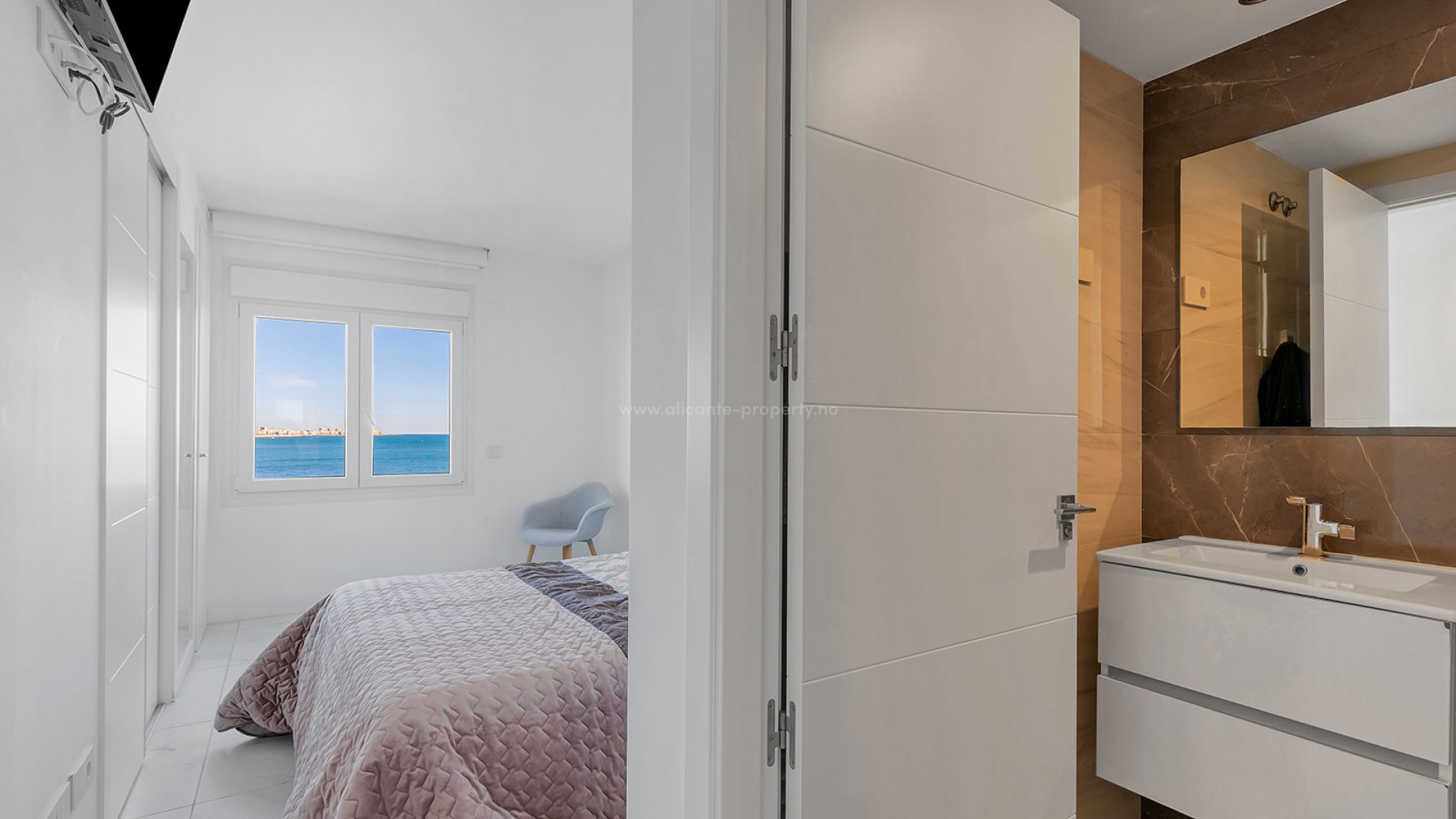 Apartment / flat in Punta Prima