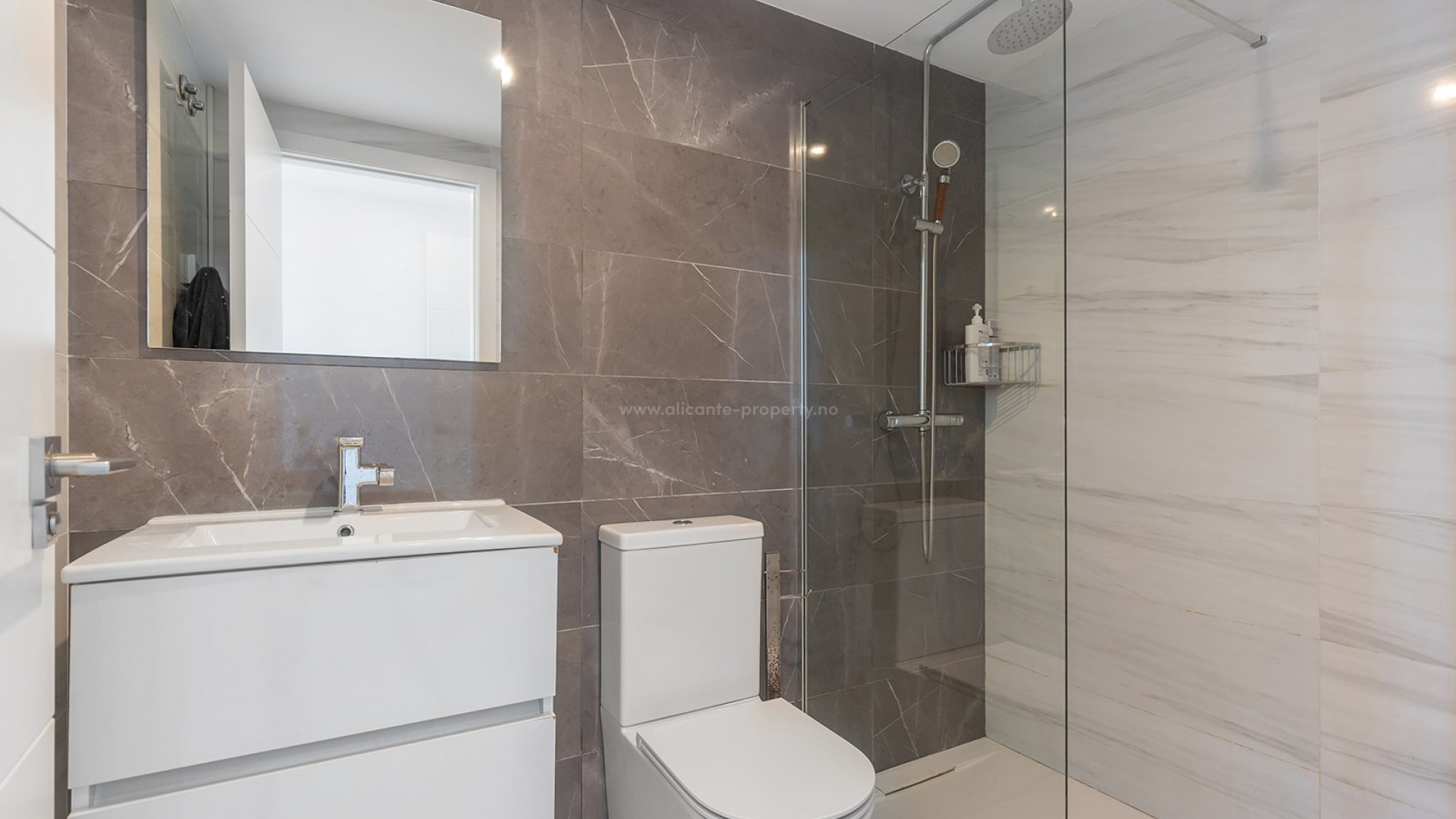 Apartment / flat in Punta Prima