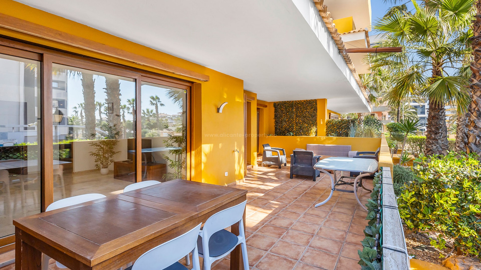 Apartment / flat in Punta Prima