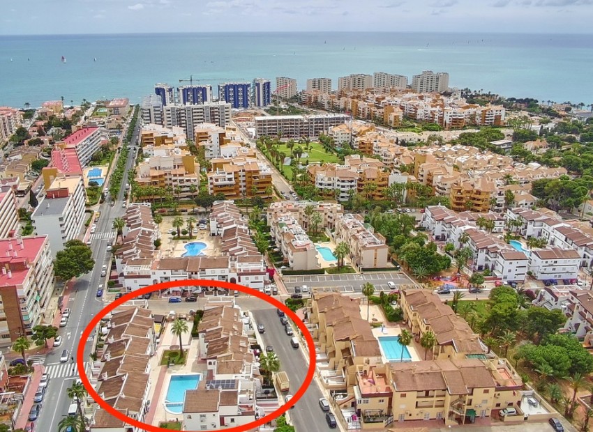 Apartment / flat in Punta Prima