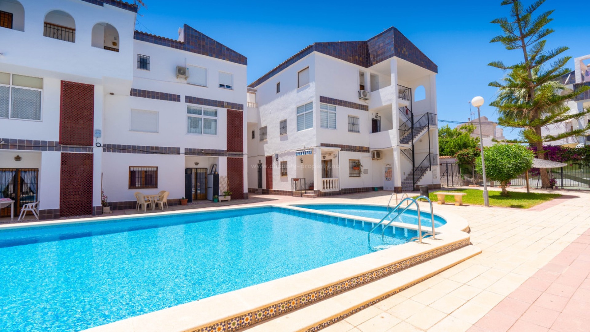 Apartment / flat in Punta Prima