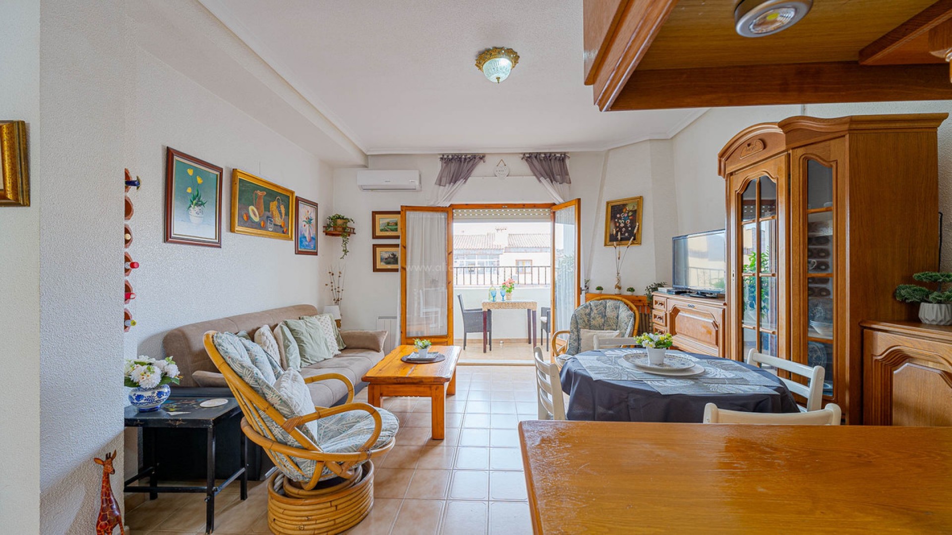 Apartment / flat in Punta Prima