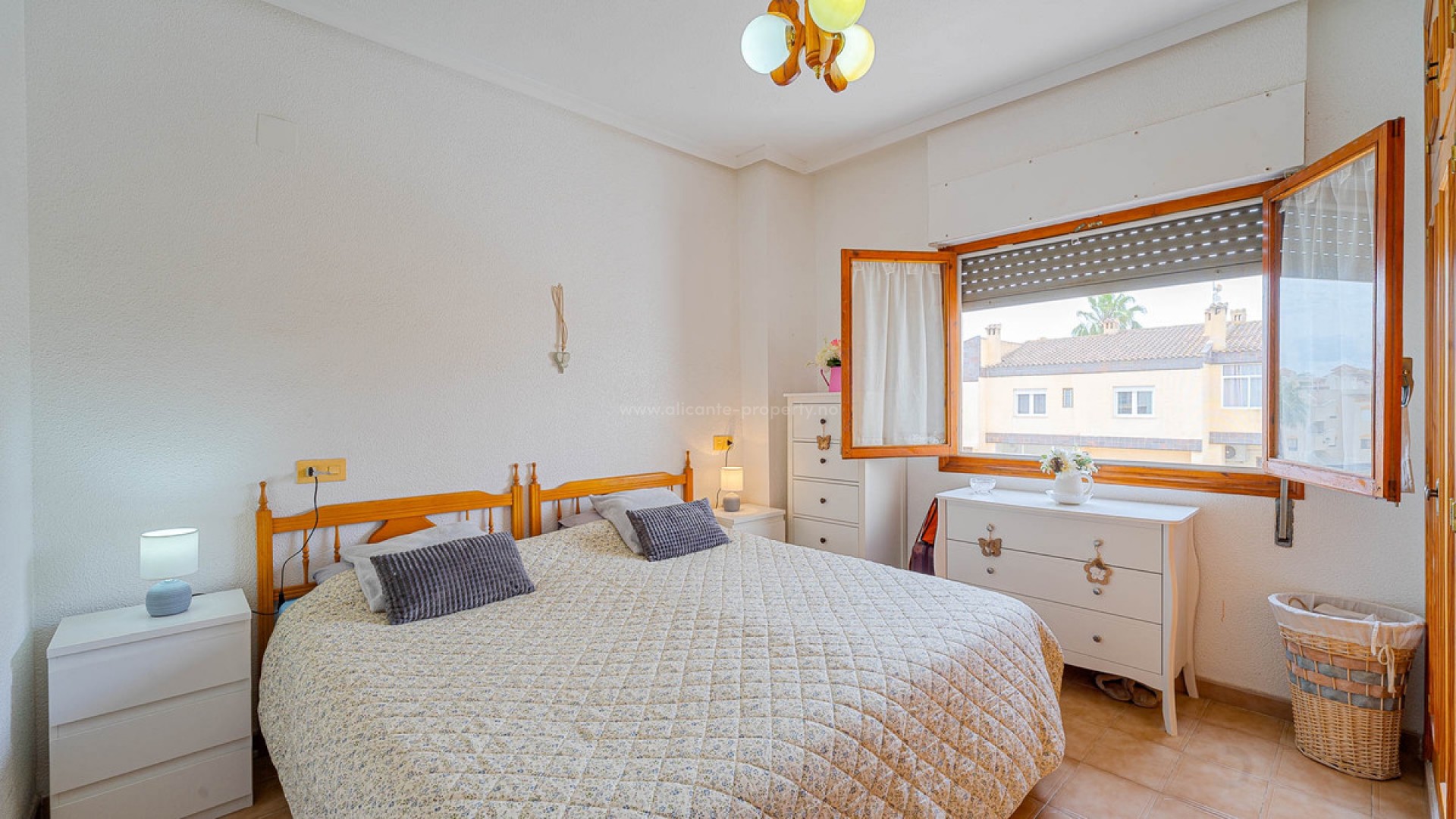 Apartment / flat in Punta Prima