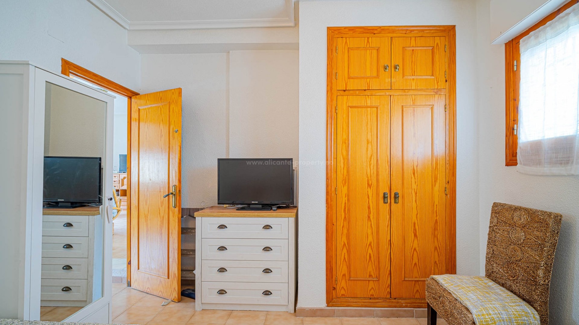Apartment / flat in Punta Prima