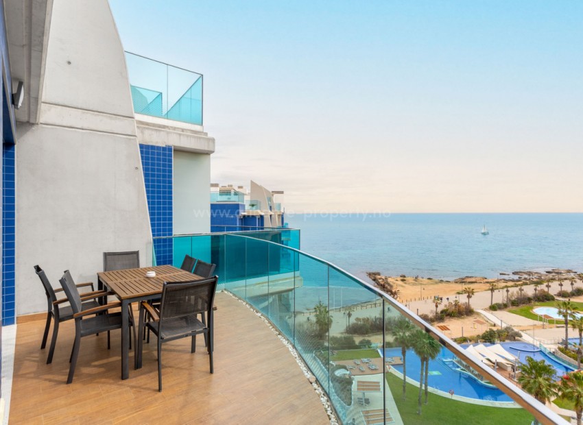 Apartment / flat in Punta Prima